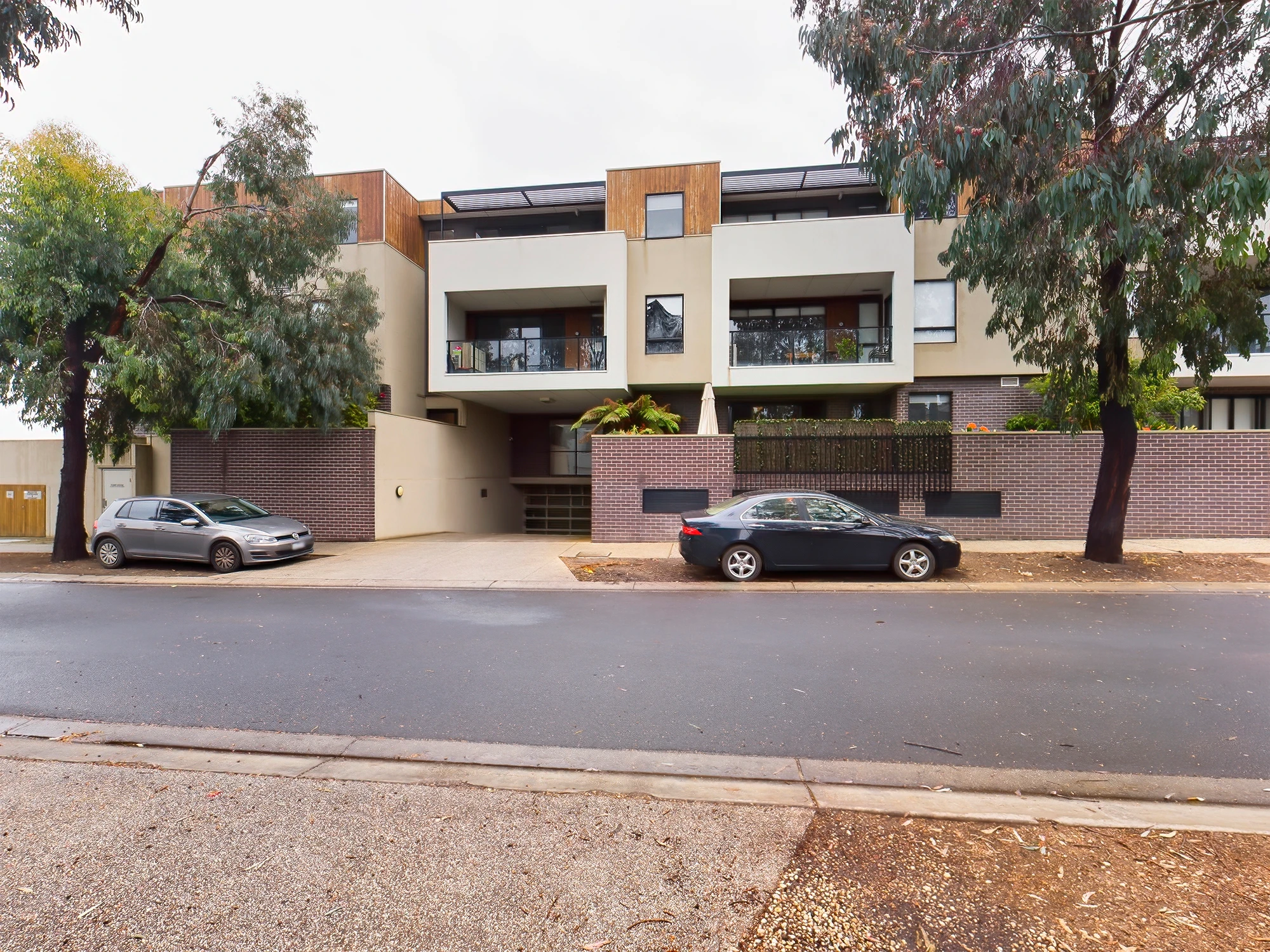 1/2-10 Monckton Place, Caroline Springs, VIC 3023