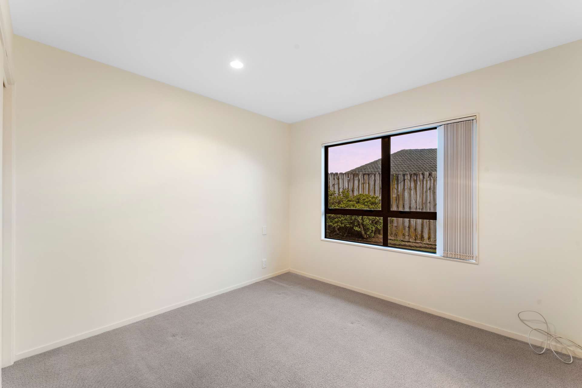 6 Loughinisland Place photo 12