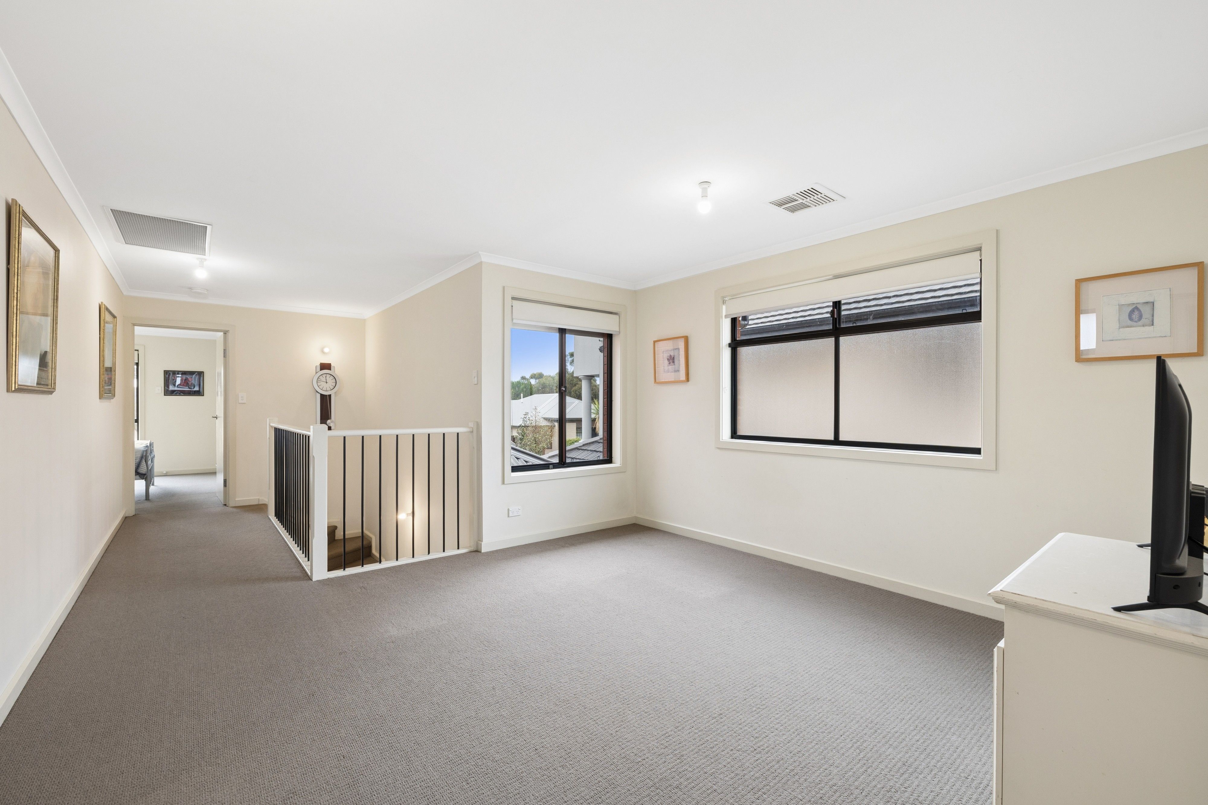 14 Heysen Crescent — photo 13 of 23