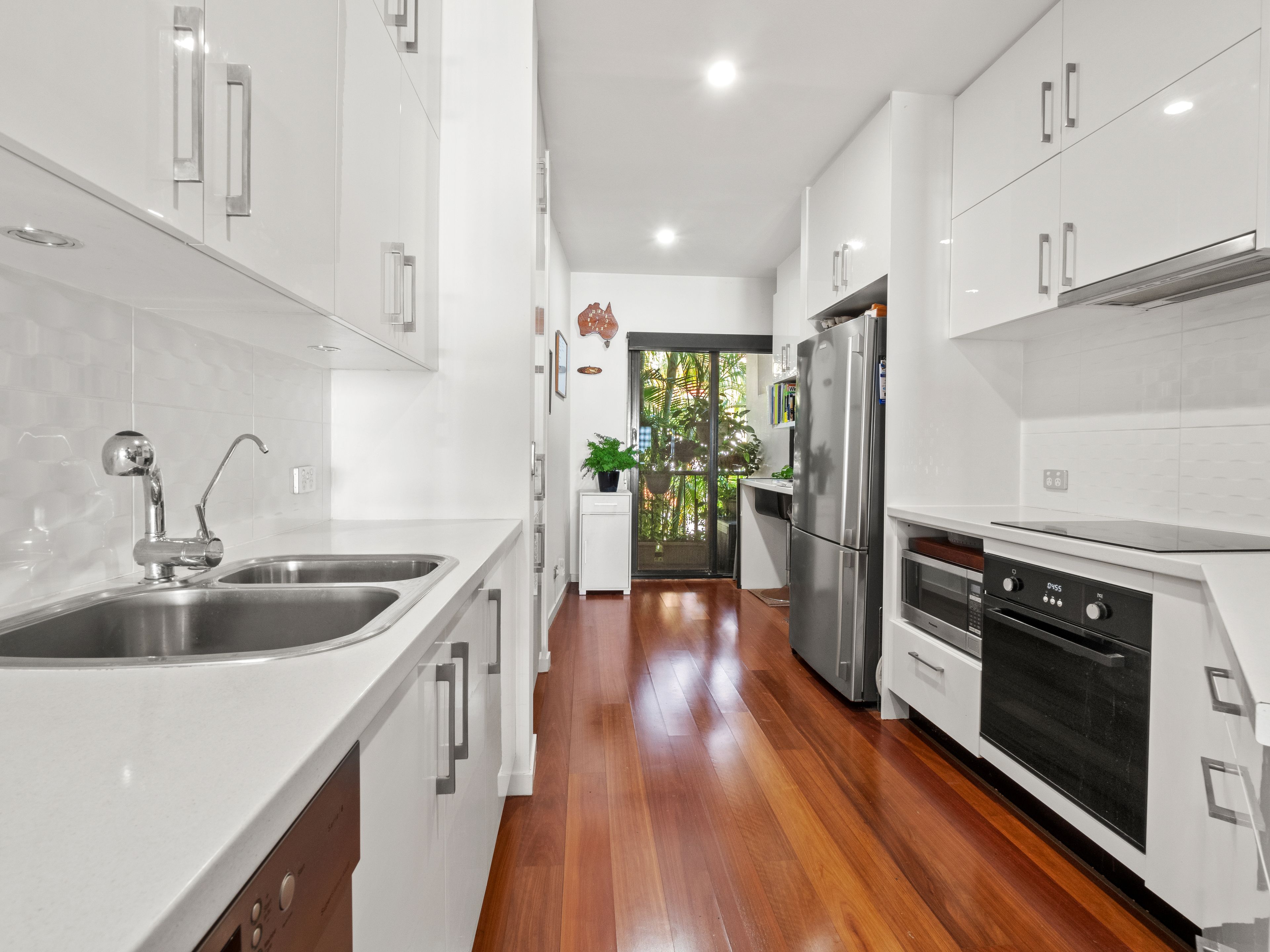 D8/1 Great Hall Drive, Miami, QLD 4220