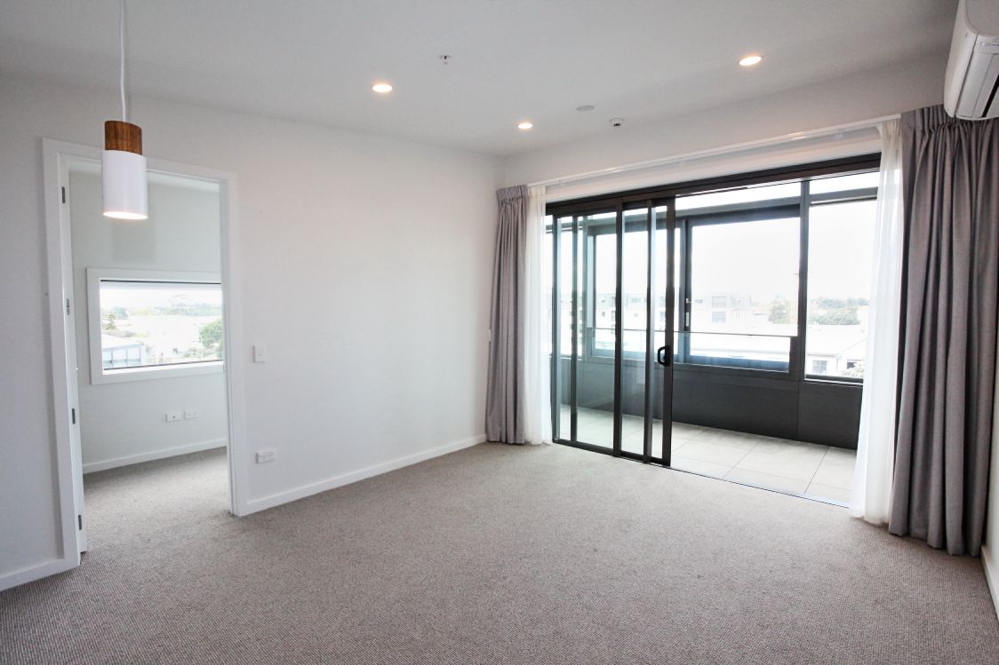 215 Shakespeare Road, Milford, North Shore City