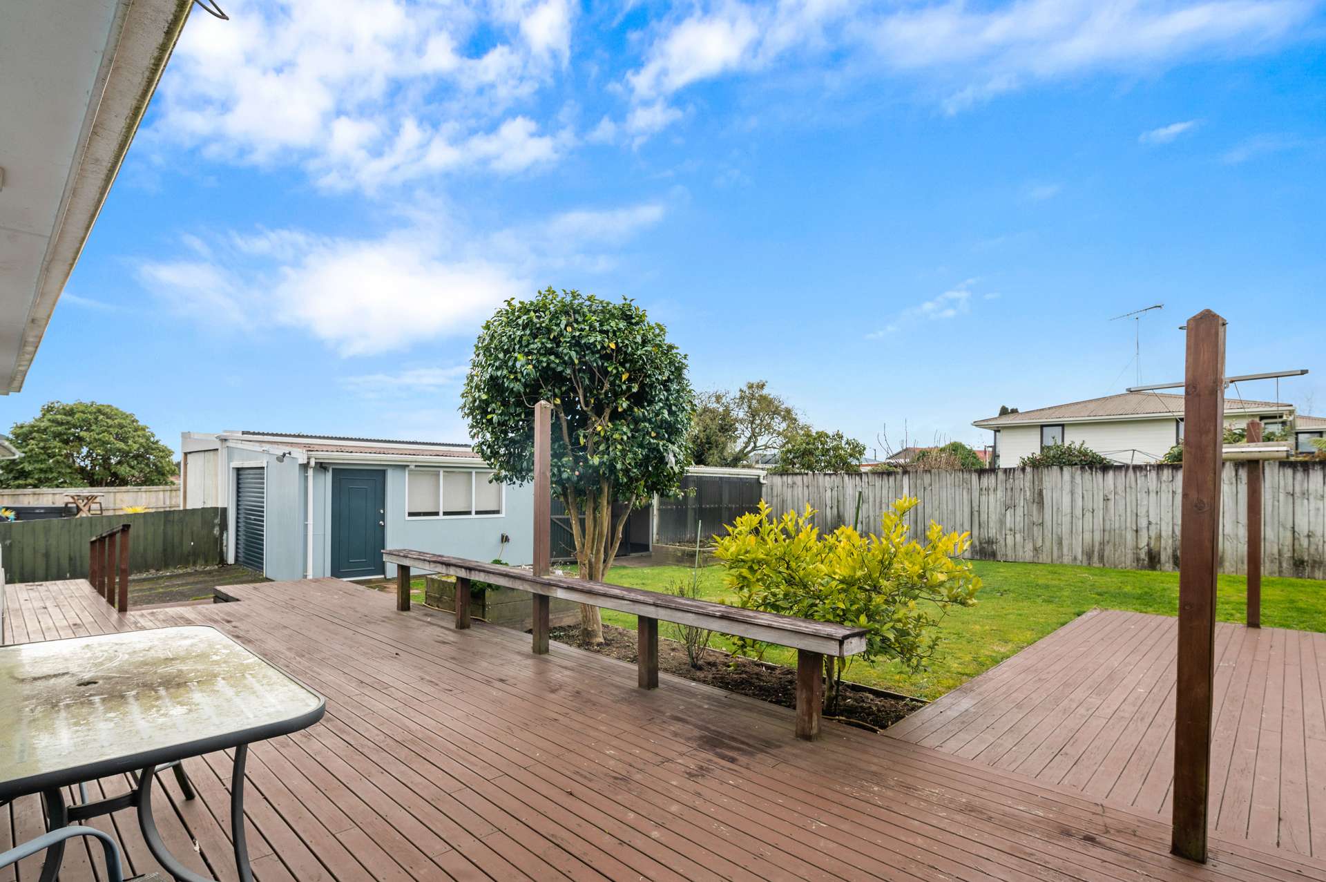 35 Aotea Crescent photo 1
