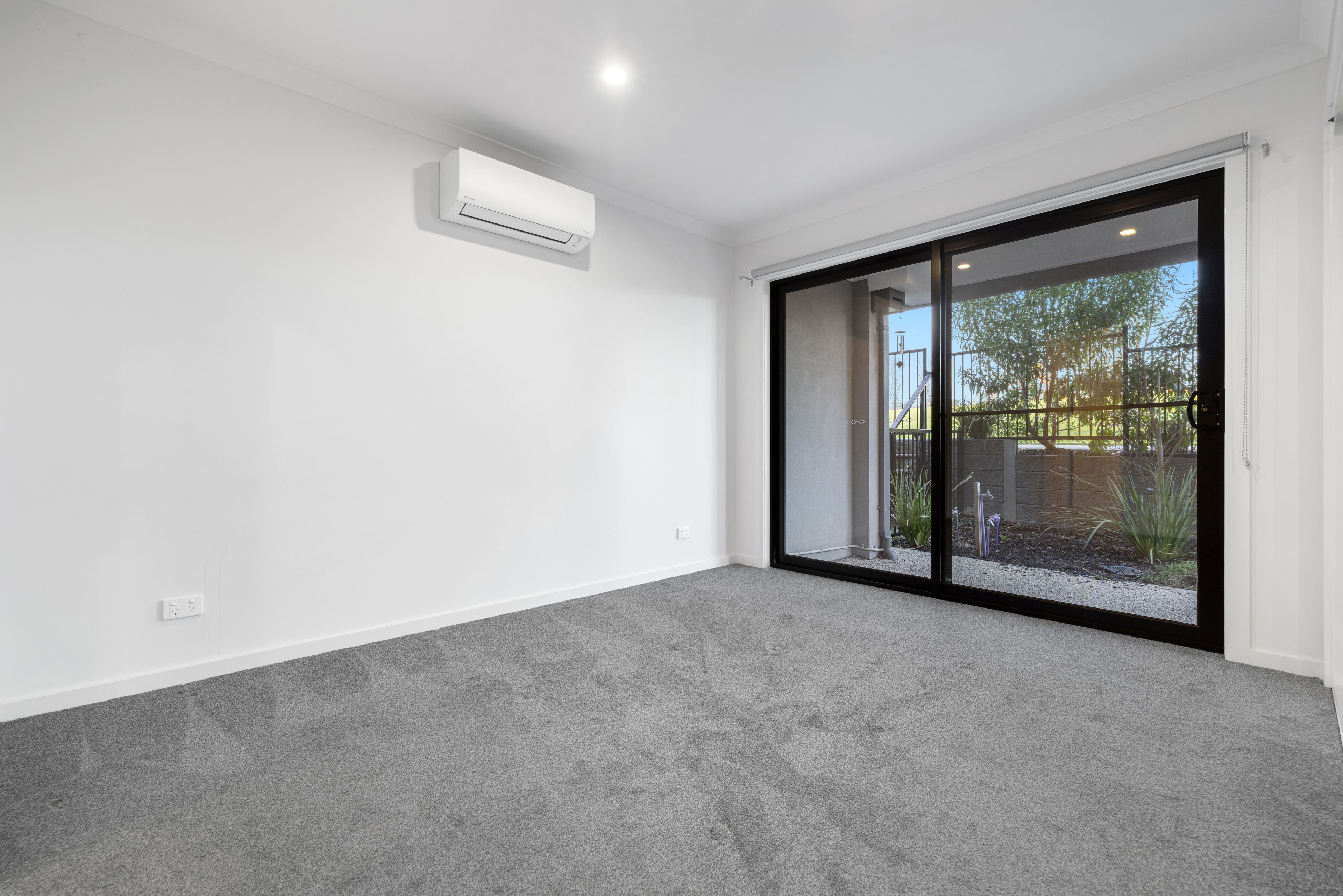 17 Creekview Way, Cranbourne West, VIC 3977