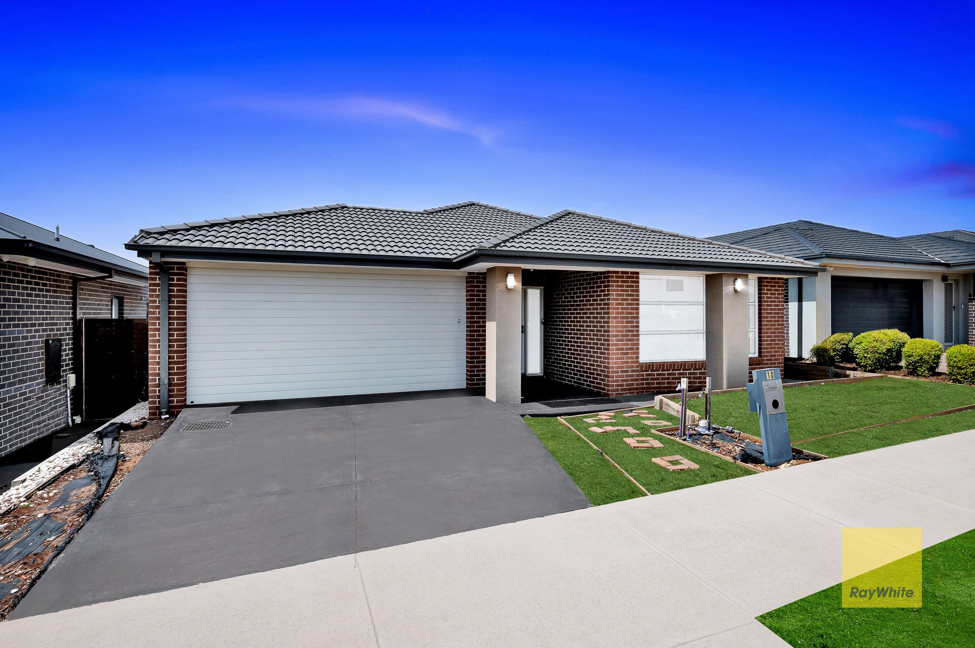 10 Fowler Place, AINTREE, VIC 3336