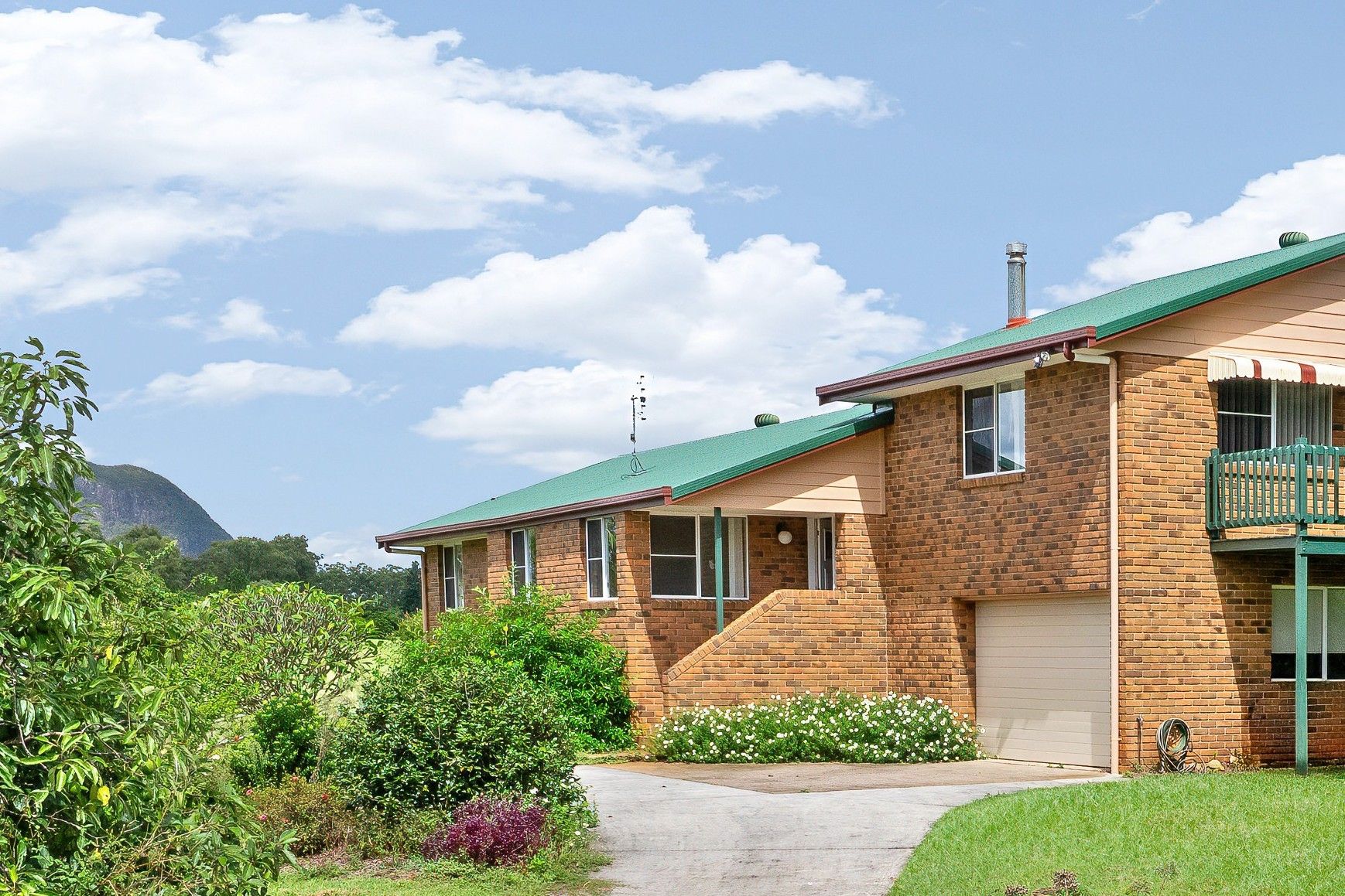 51 Clearview Drive, Glass House Mountains QLD 4518
