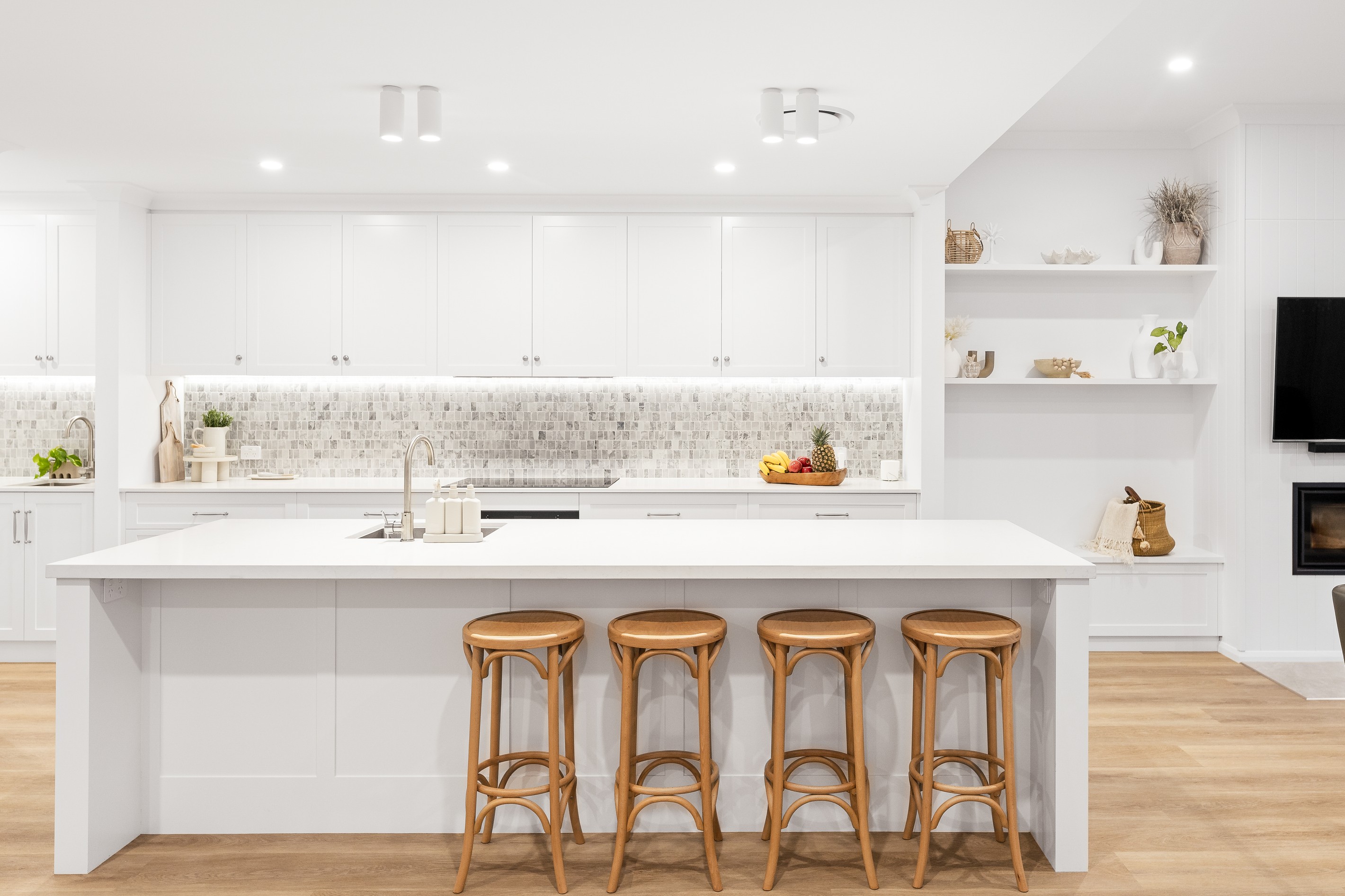 5 New Street, Mount Lofty, QLD 4350