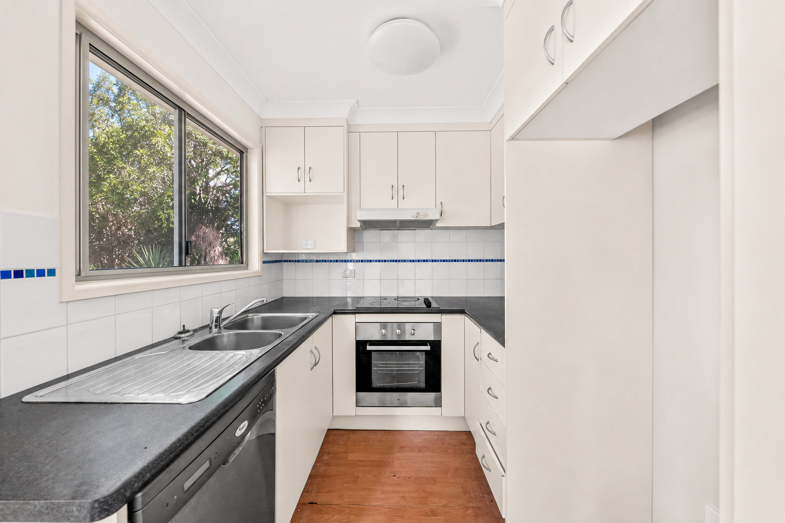 46 Milford Street — photo 3 of 17