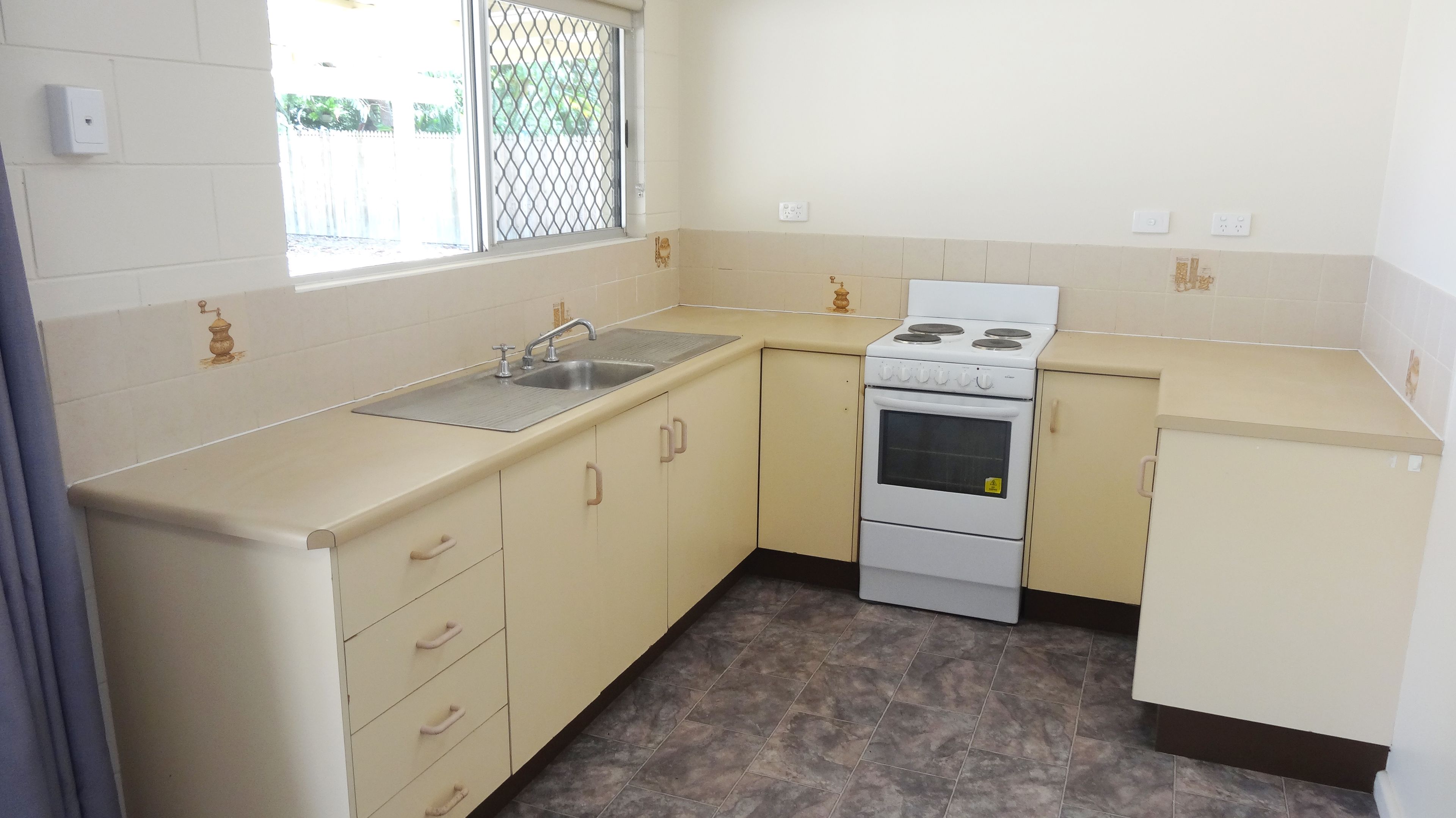 15 Lorikeet Street, Condon, QLD 4815