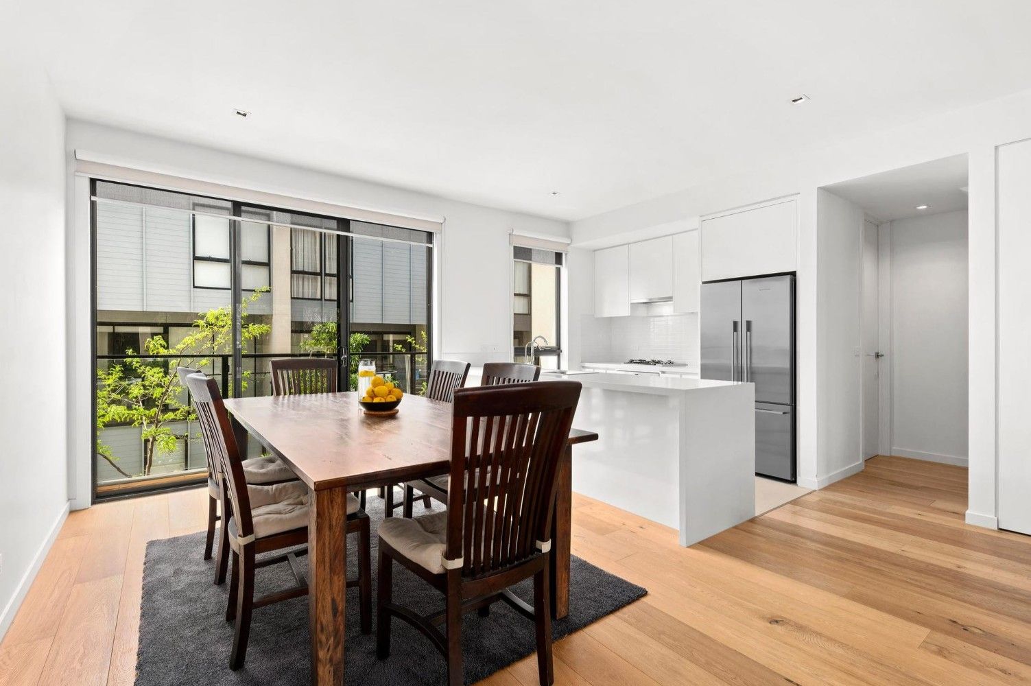 2/415 Warrigal Road — photo 3 of 5