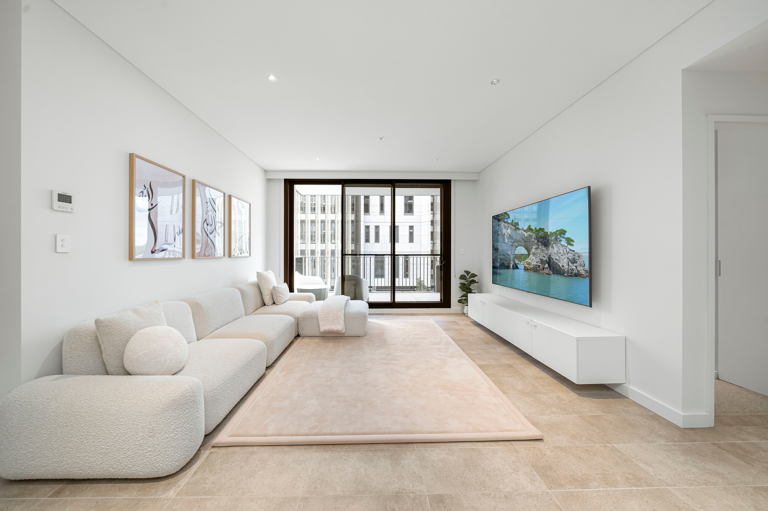 2.06/4 Fordham Way, Oran Park, NSW 2570