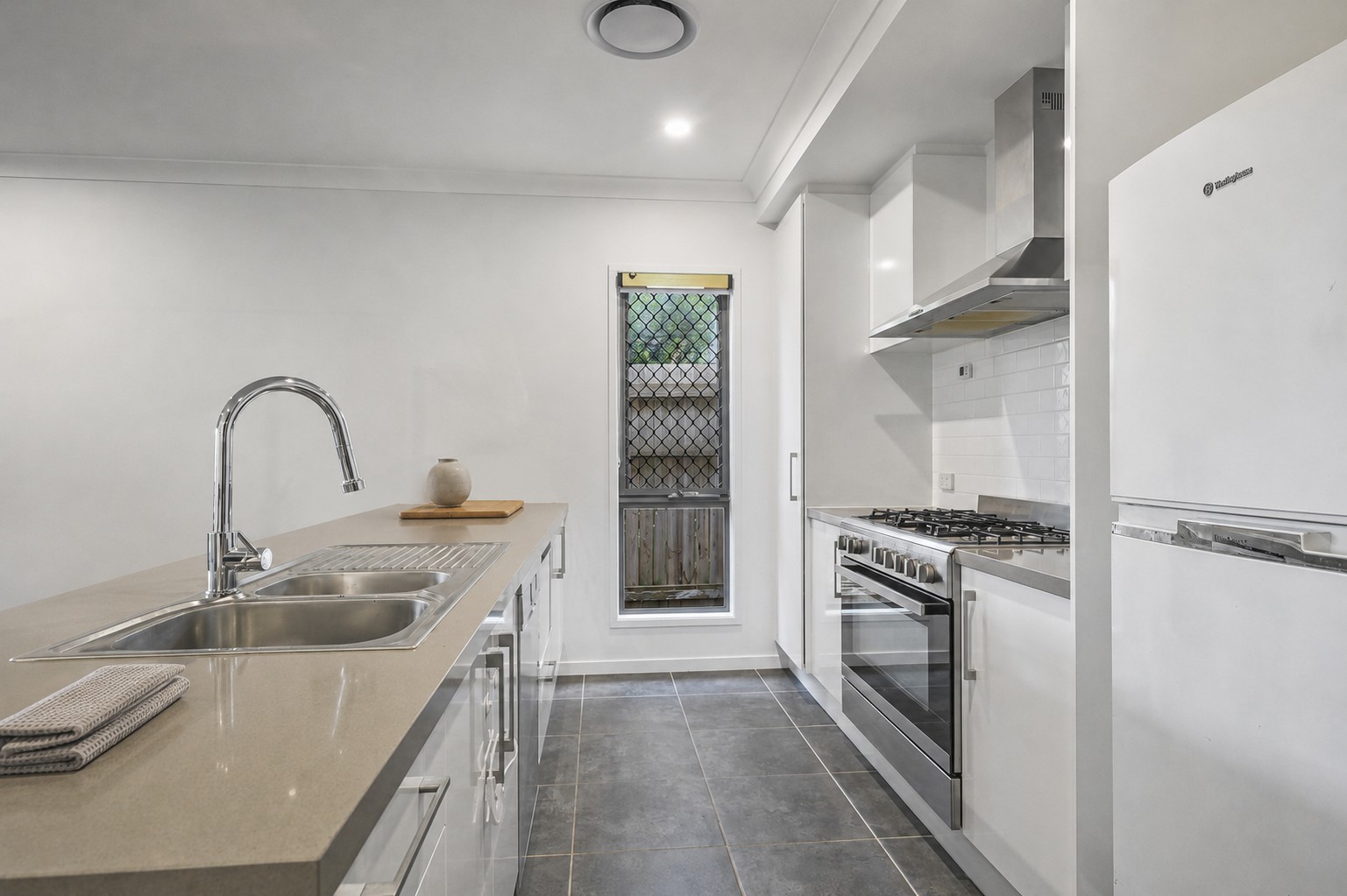 18 Bloomfield Street, Pallara, QLD 4110