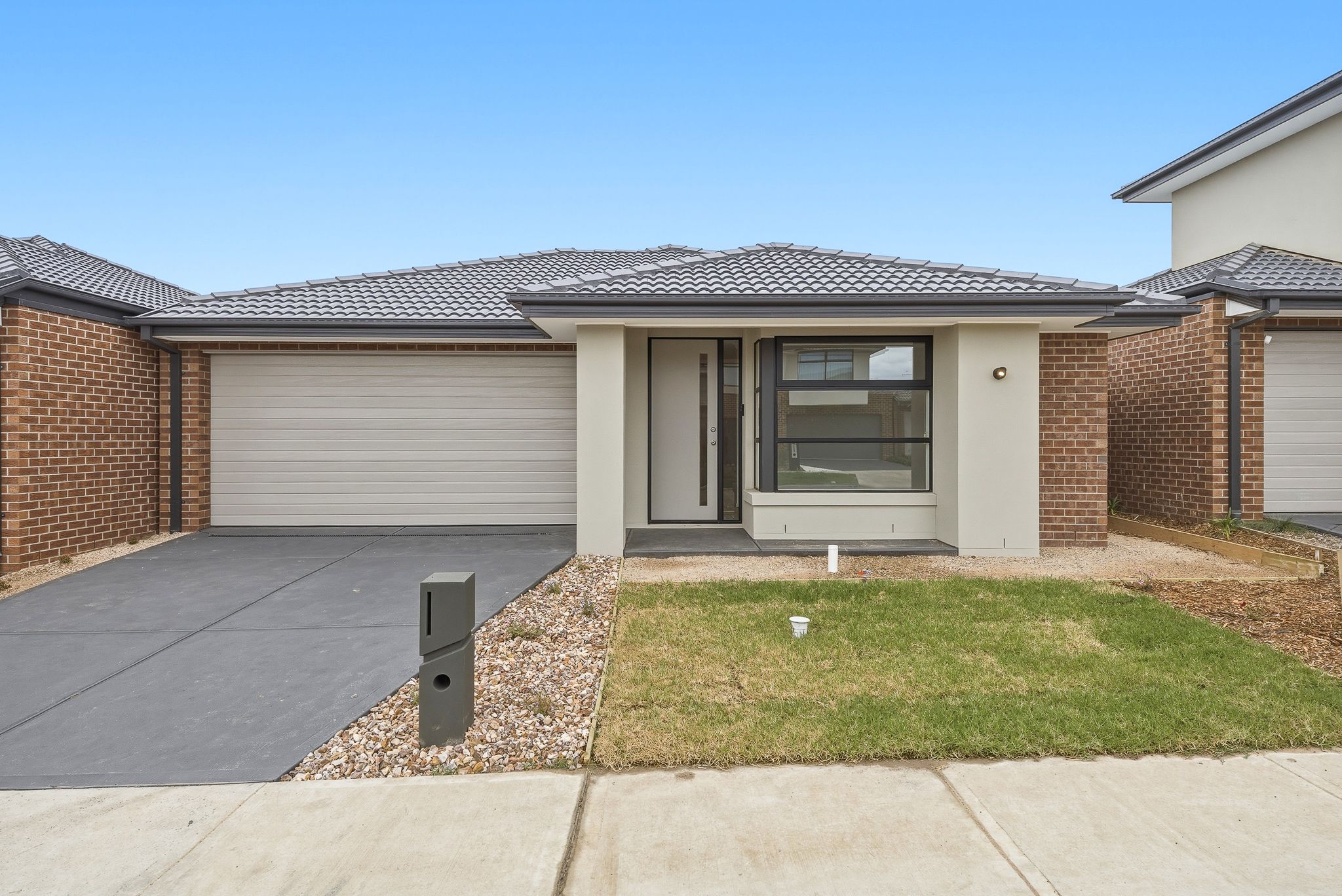 6 Ambition Way, Clyde North VIC 3978