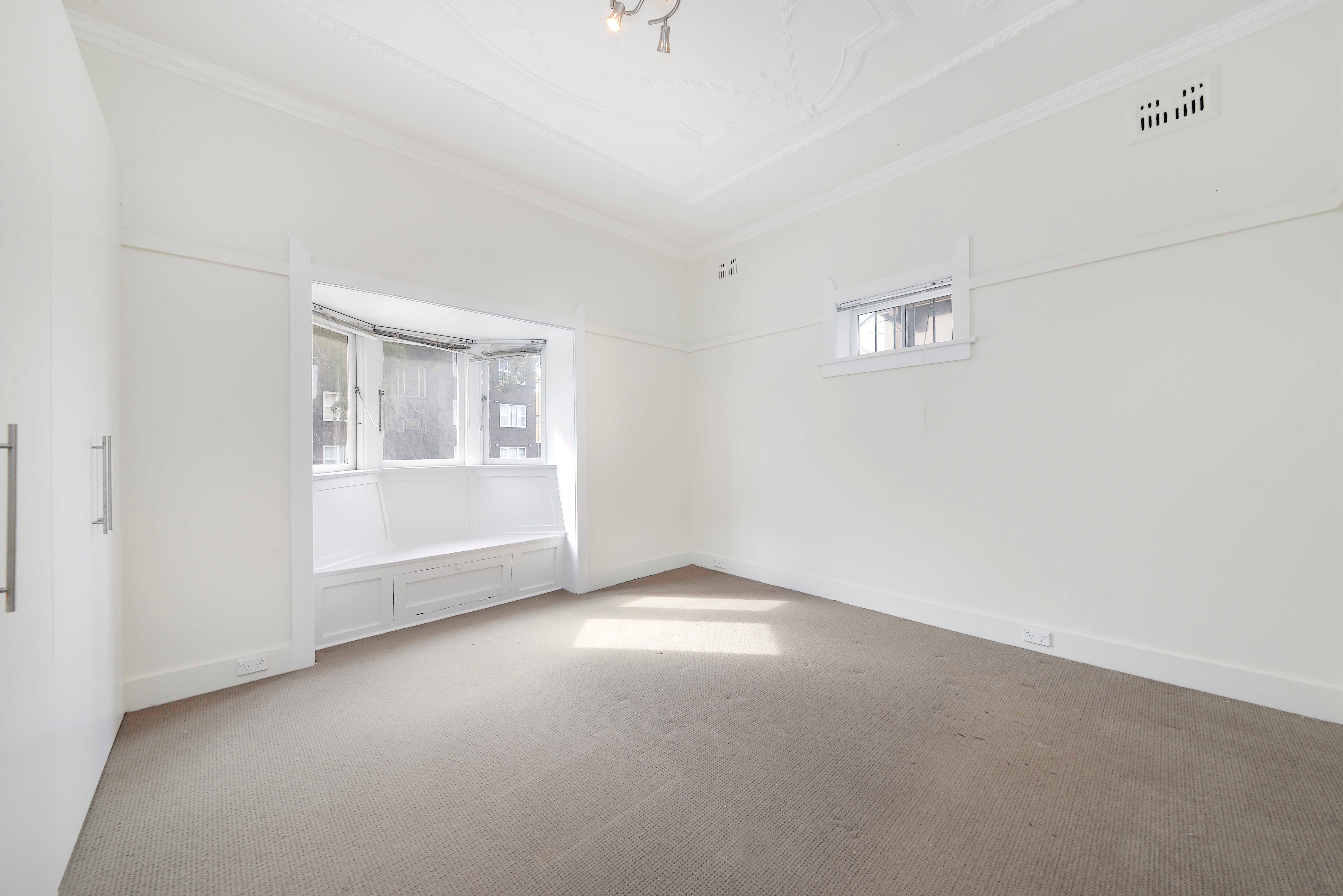 2/143 Old South Head Road, Bondi Junction, NSW 2022