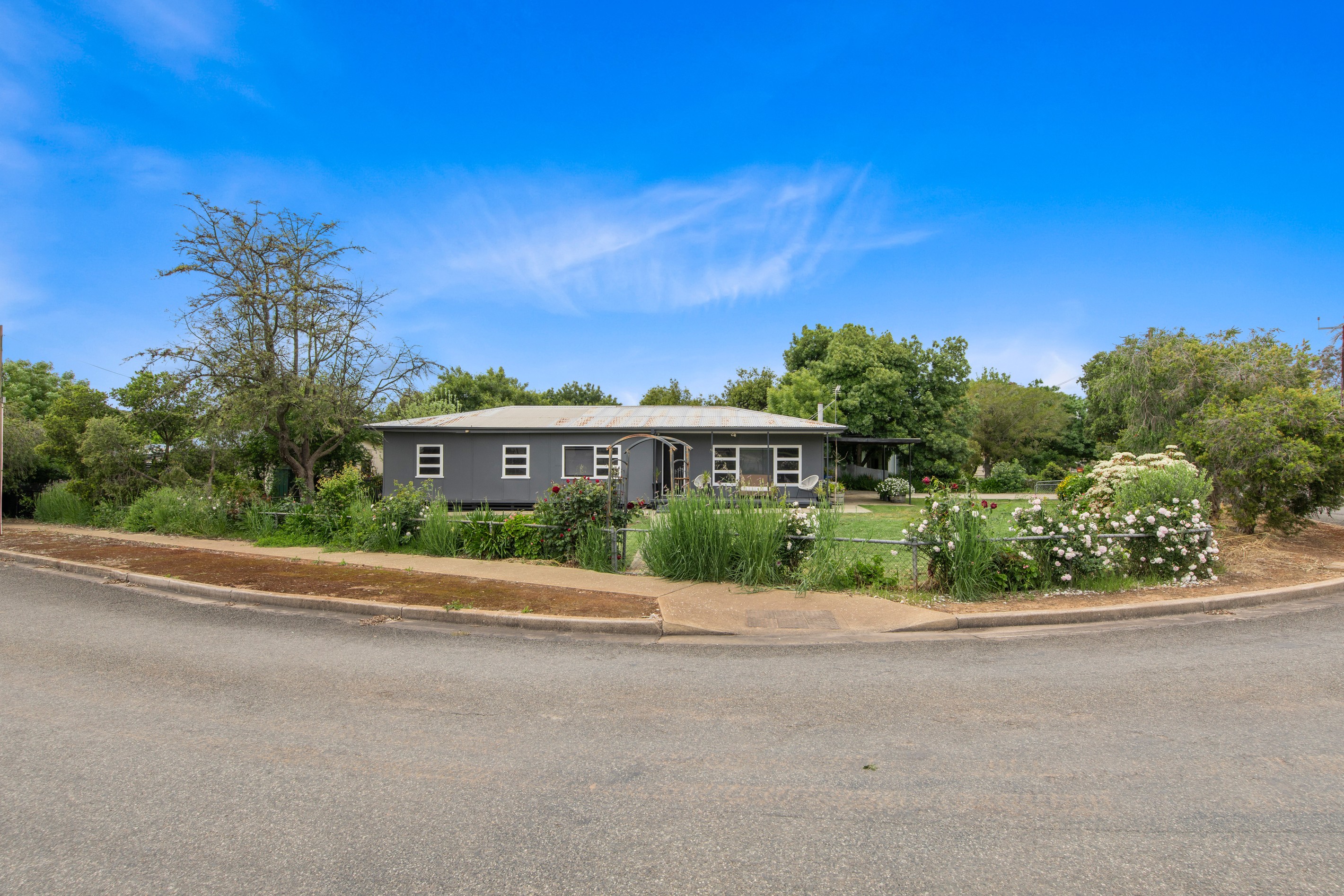 5 Pattullo Avenue, Clare, SA 5453