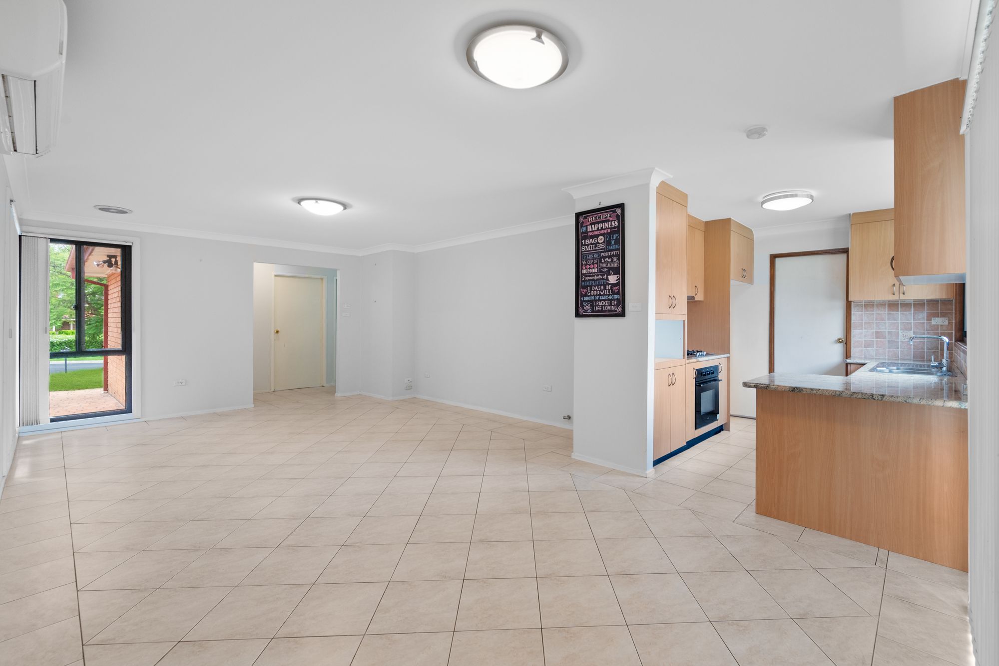 6 Packard Close, Ingleburn, NSW 2565