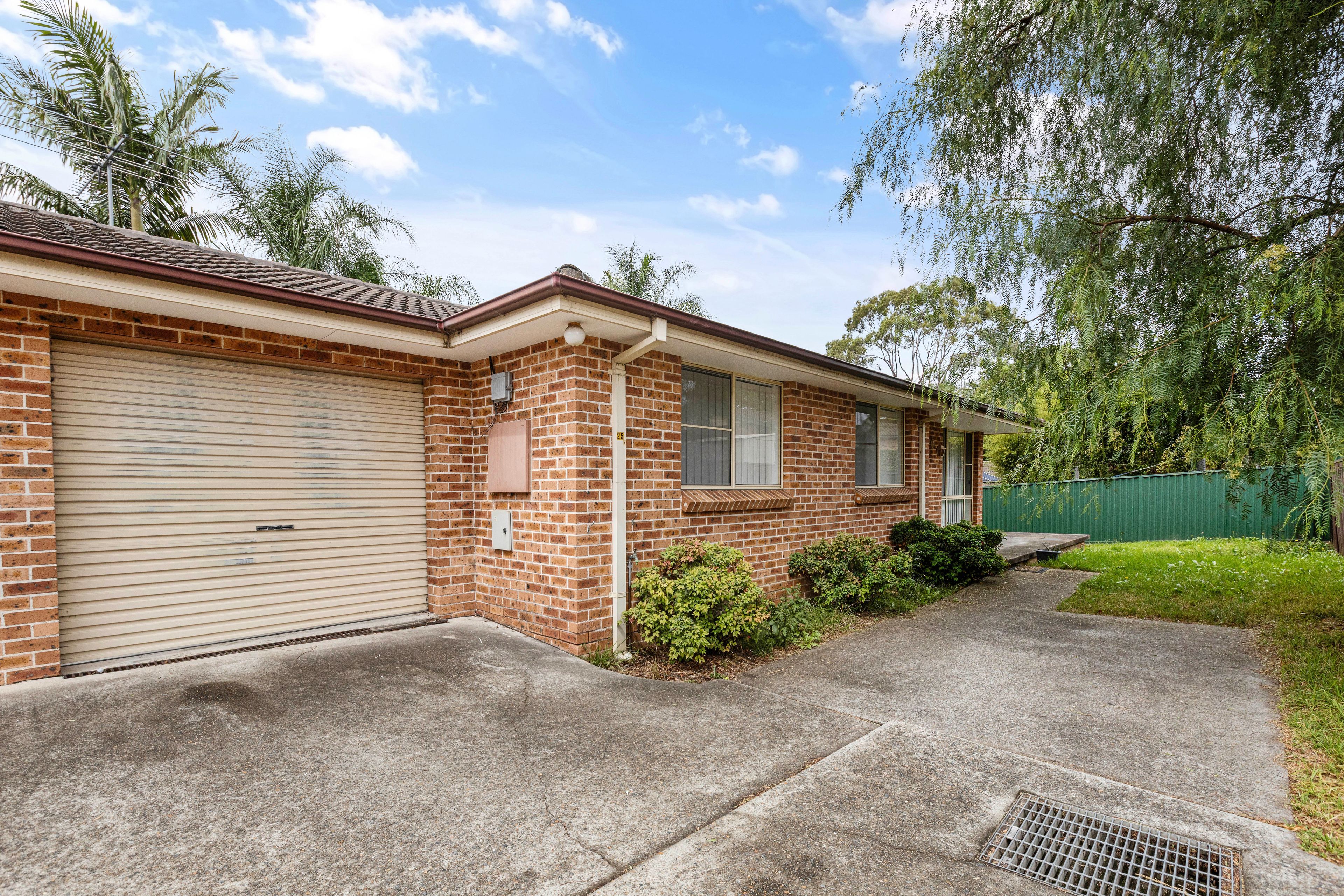 25B Valparaiso Avenue, Toongabbie, NSW