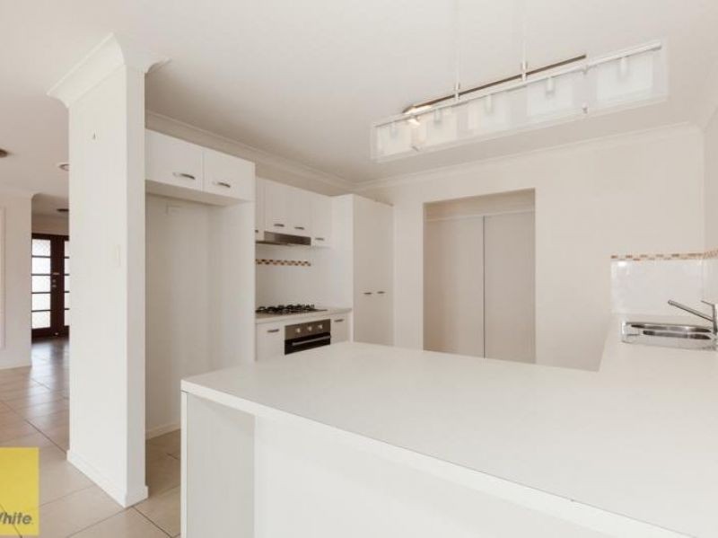 79 Park Edge Drive, Springfield Lakes, QLD 4300