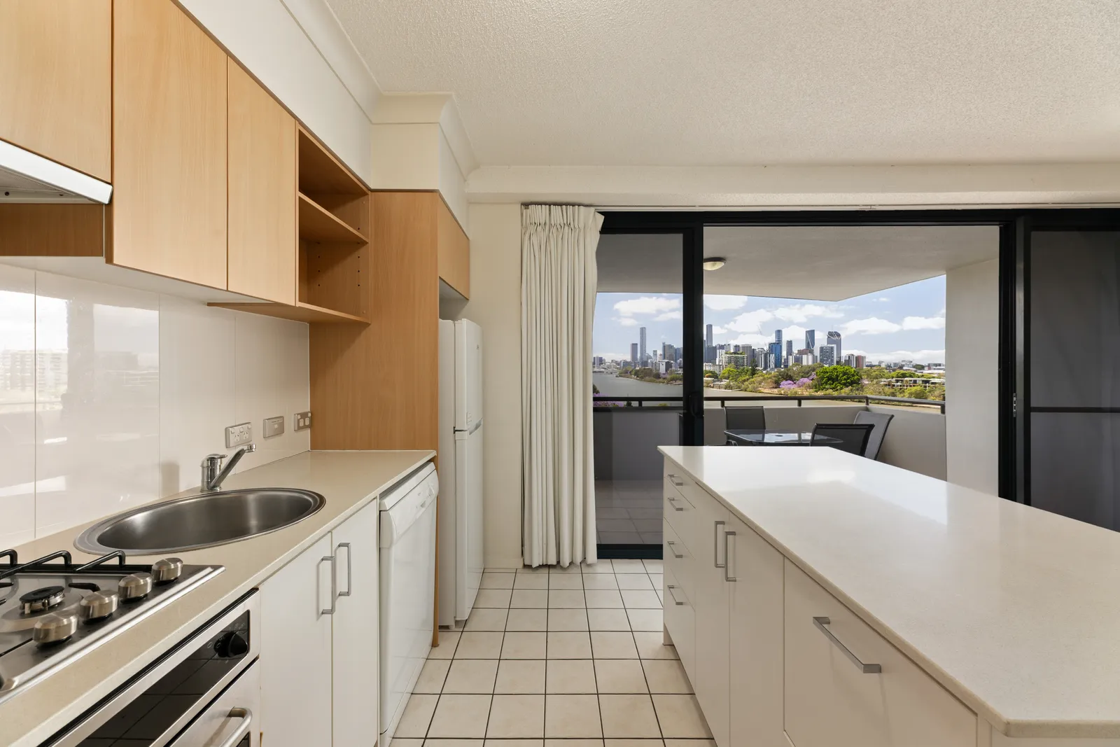904/21 Patrick Lane, Toowong