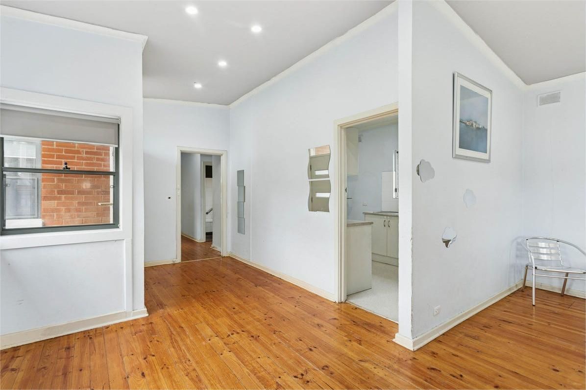 10 Searle Road — photo 3 of 14