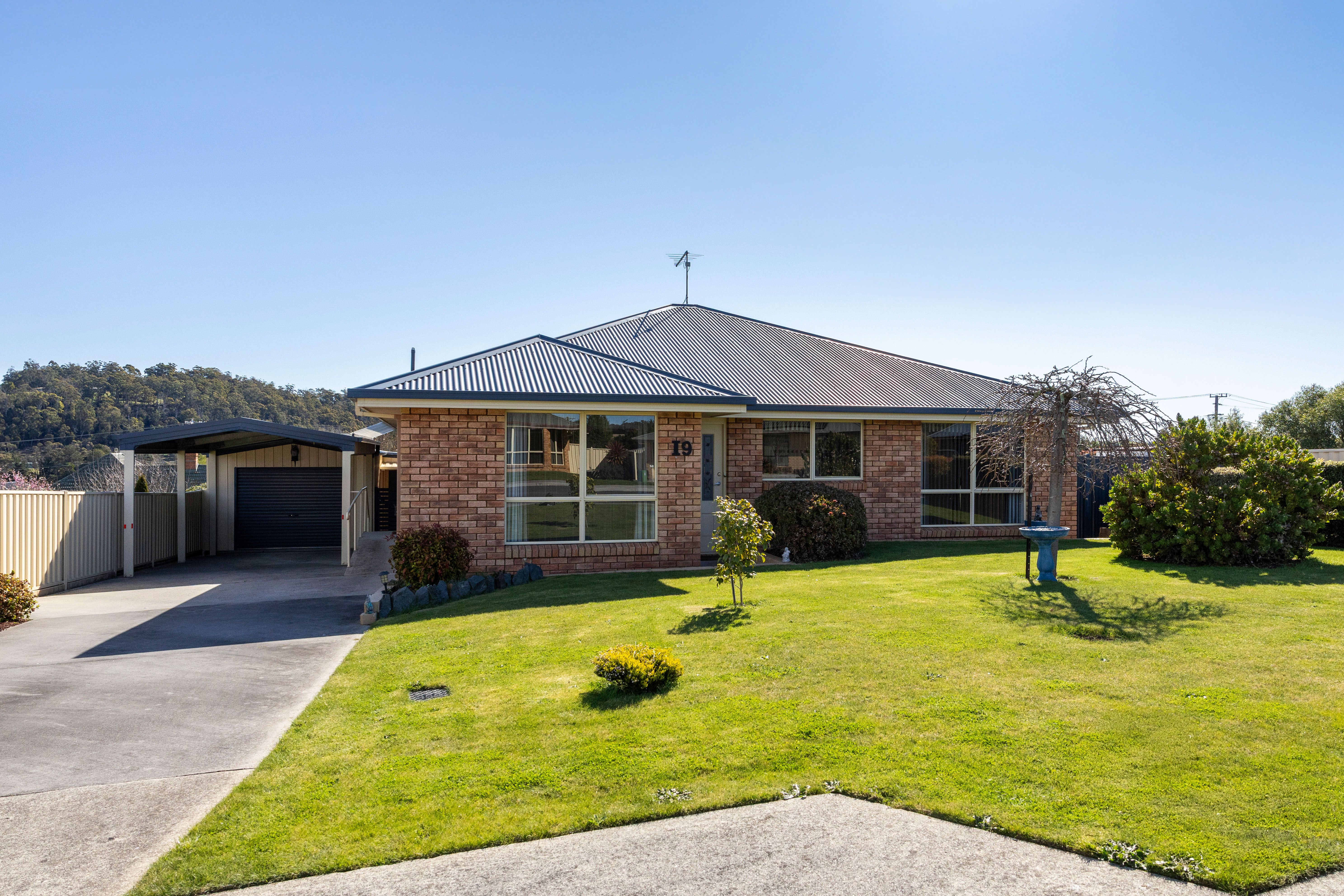 19 Mountain View Rise — photo from Ray White Living Here - Devonport