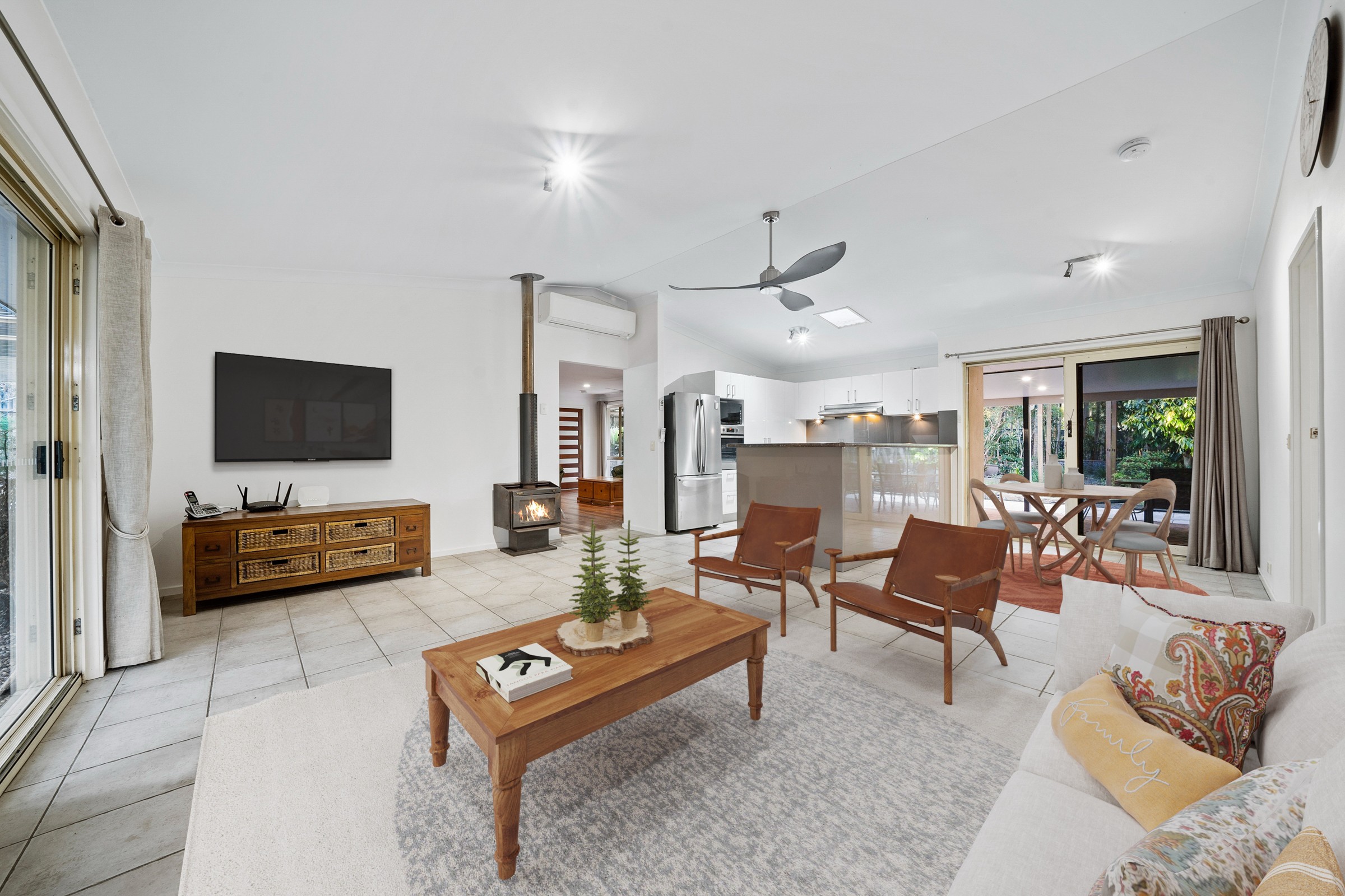 16-18 Lockhart Court, Heritage Park, QLD 4118