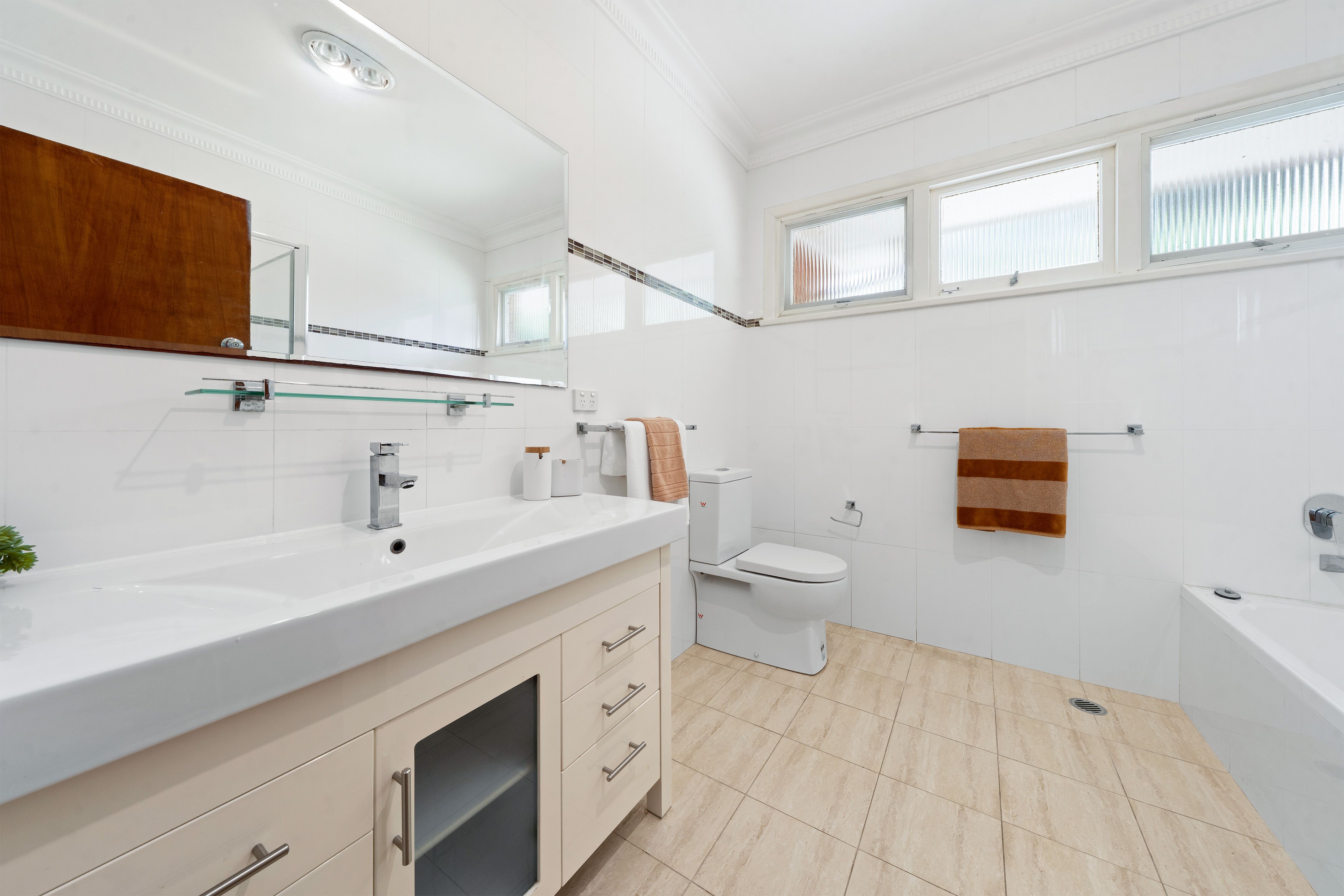 49 Woonona Avenue — photo 10 of 15