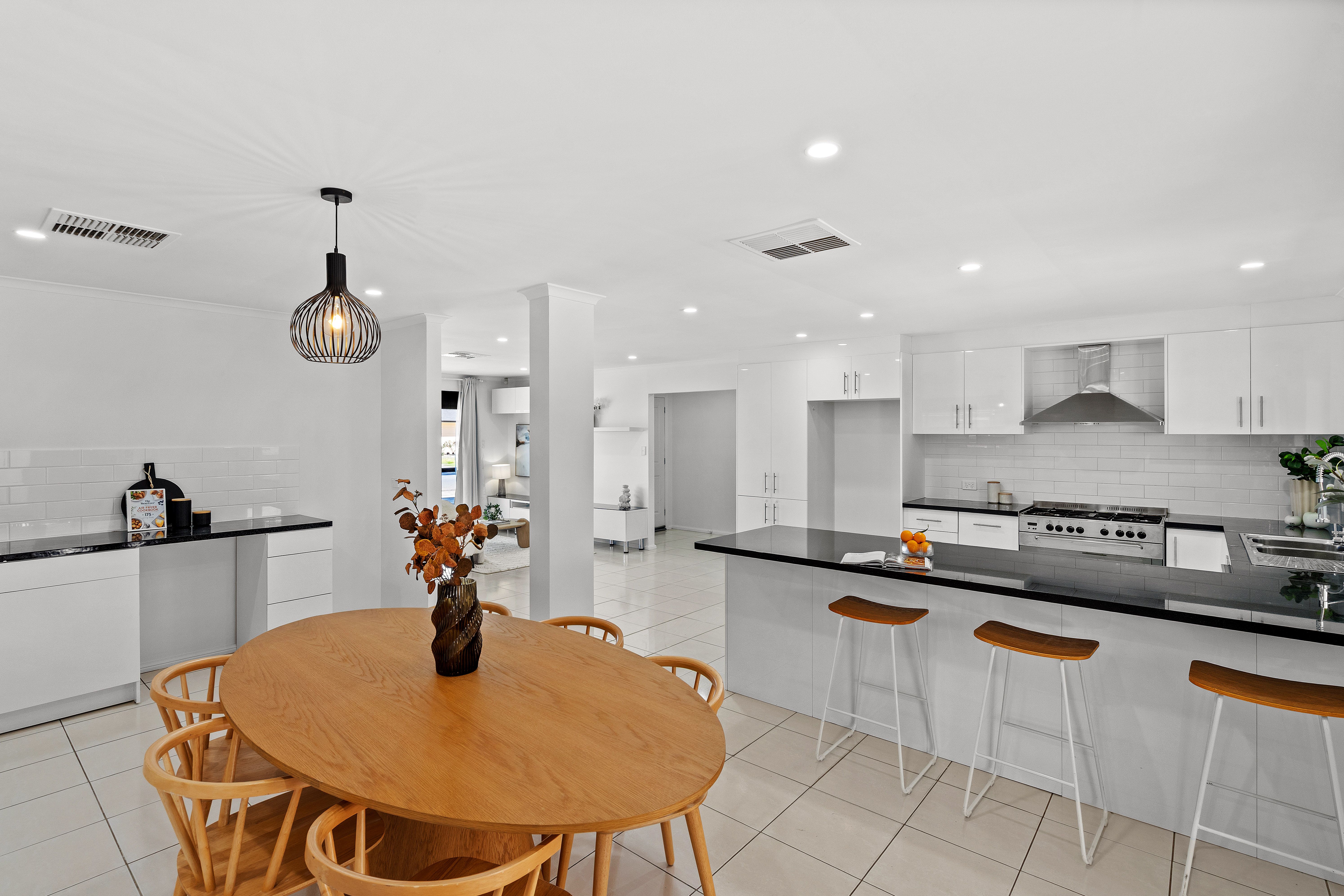 185 Shepherdson Road — photo 7 of 24