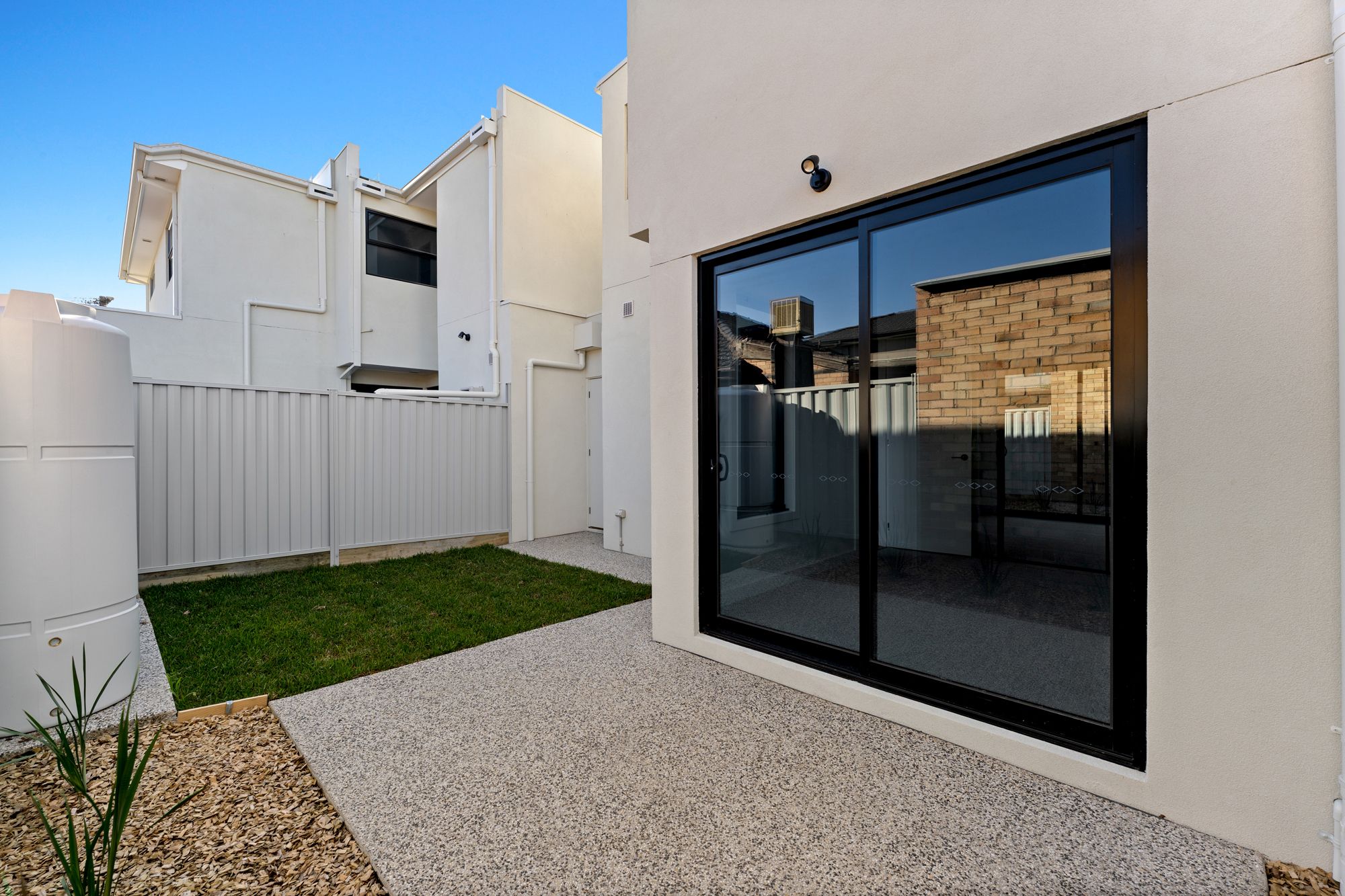27 Paringa Road — photo 14 of 16