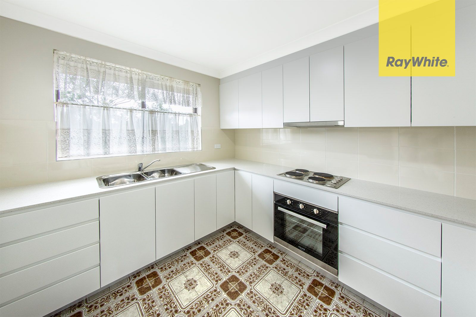 1/2 Queens Road, Westmead, NSW 2145