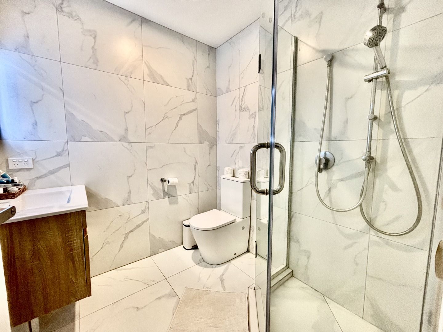 2/28 Smythe Road, Henderson, Waitakere City