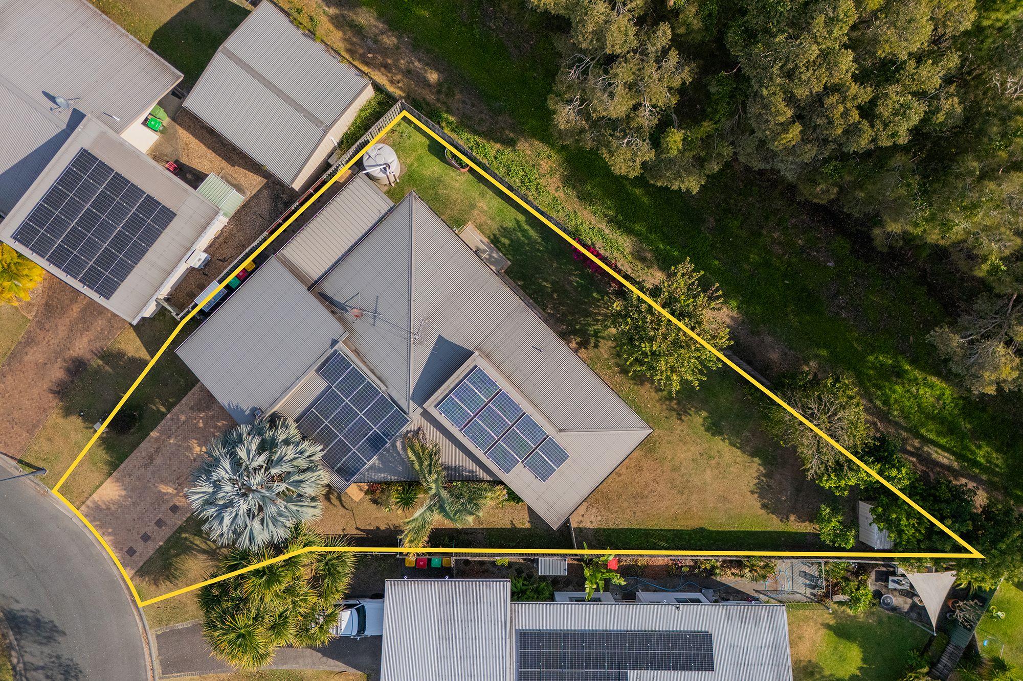 8 Yaraan Crescent, Beachmere, QLD 4510