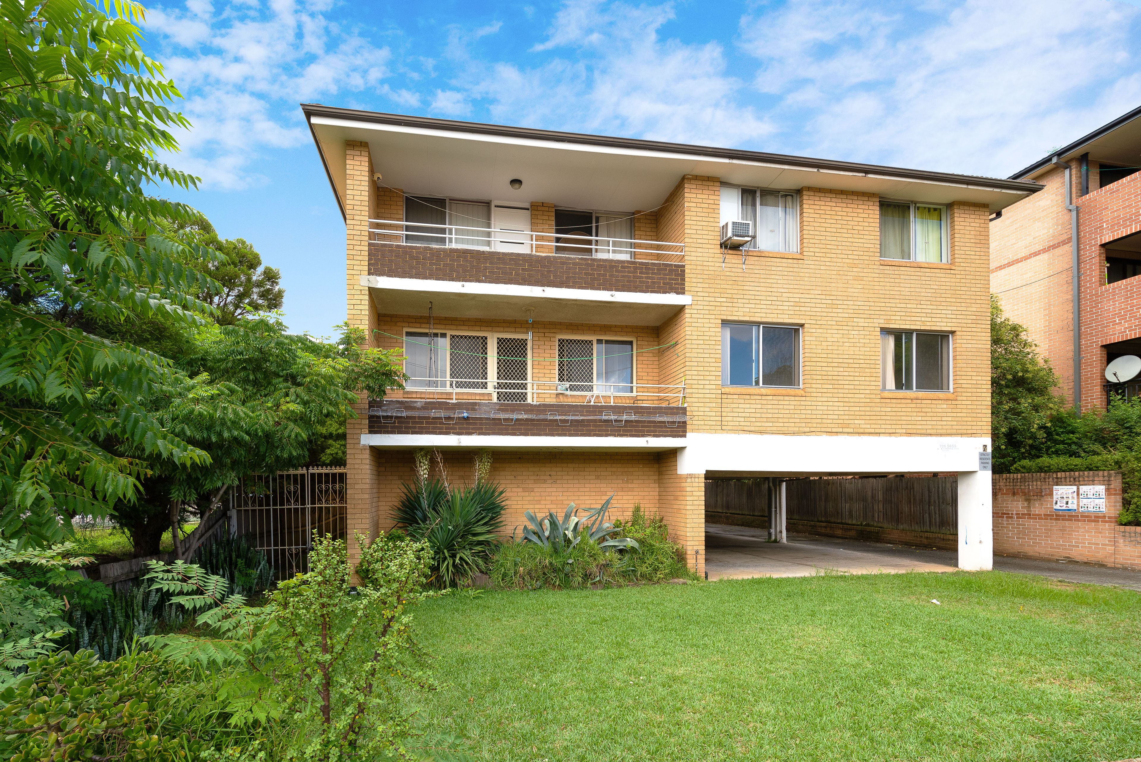 7 York Street, Fairfield NSW 2165