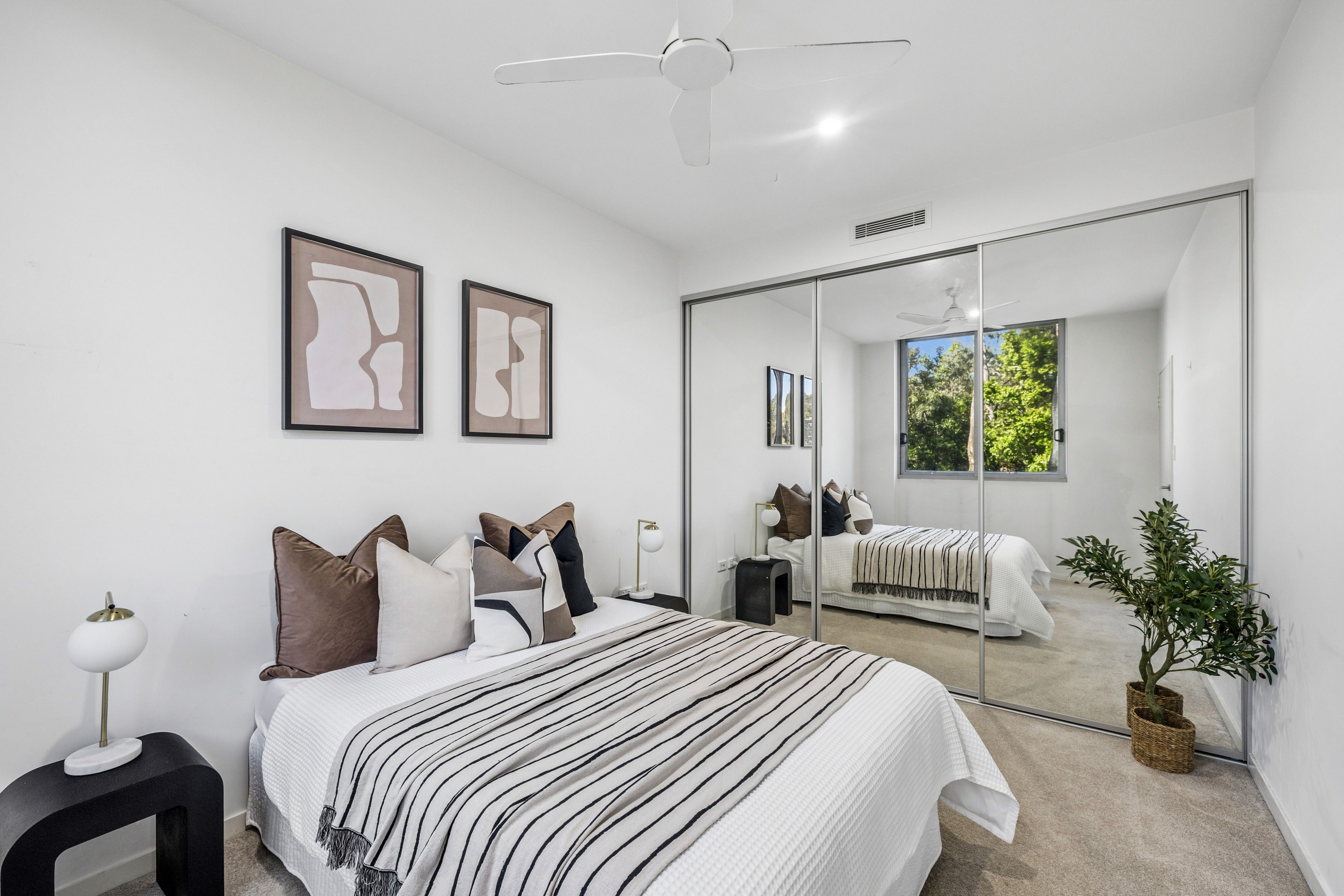 101A/86 Centenary Drive — photo 8 of 22