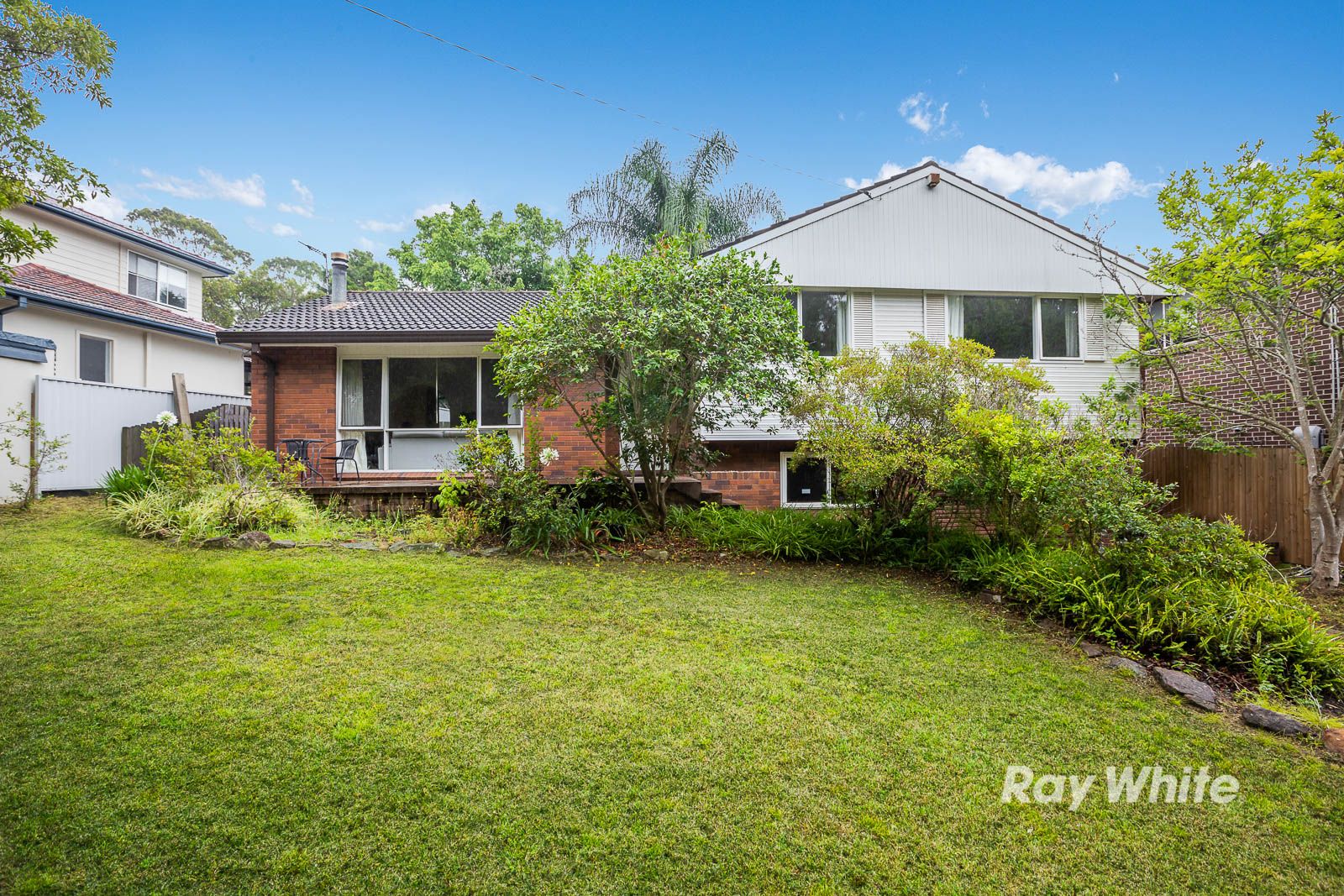 6 Drayton Avenue