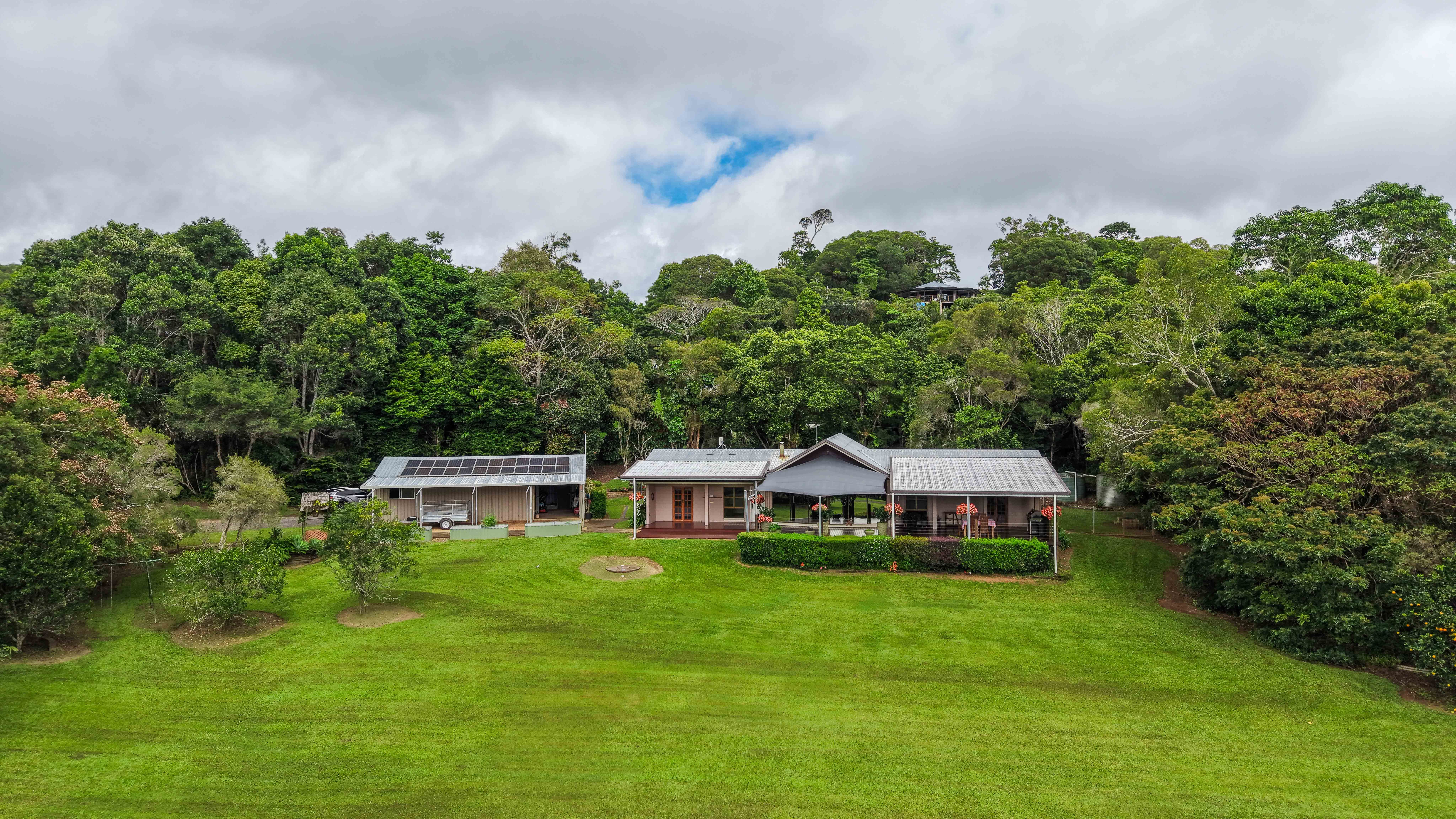 11 Andrews Road, Barrine, QLD 4872