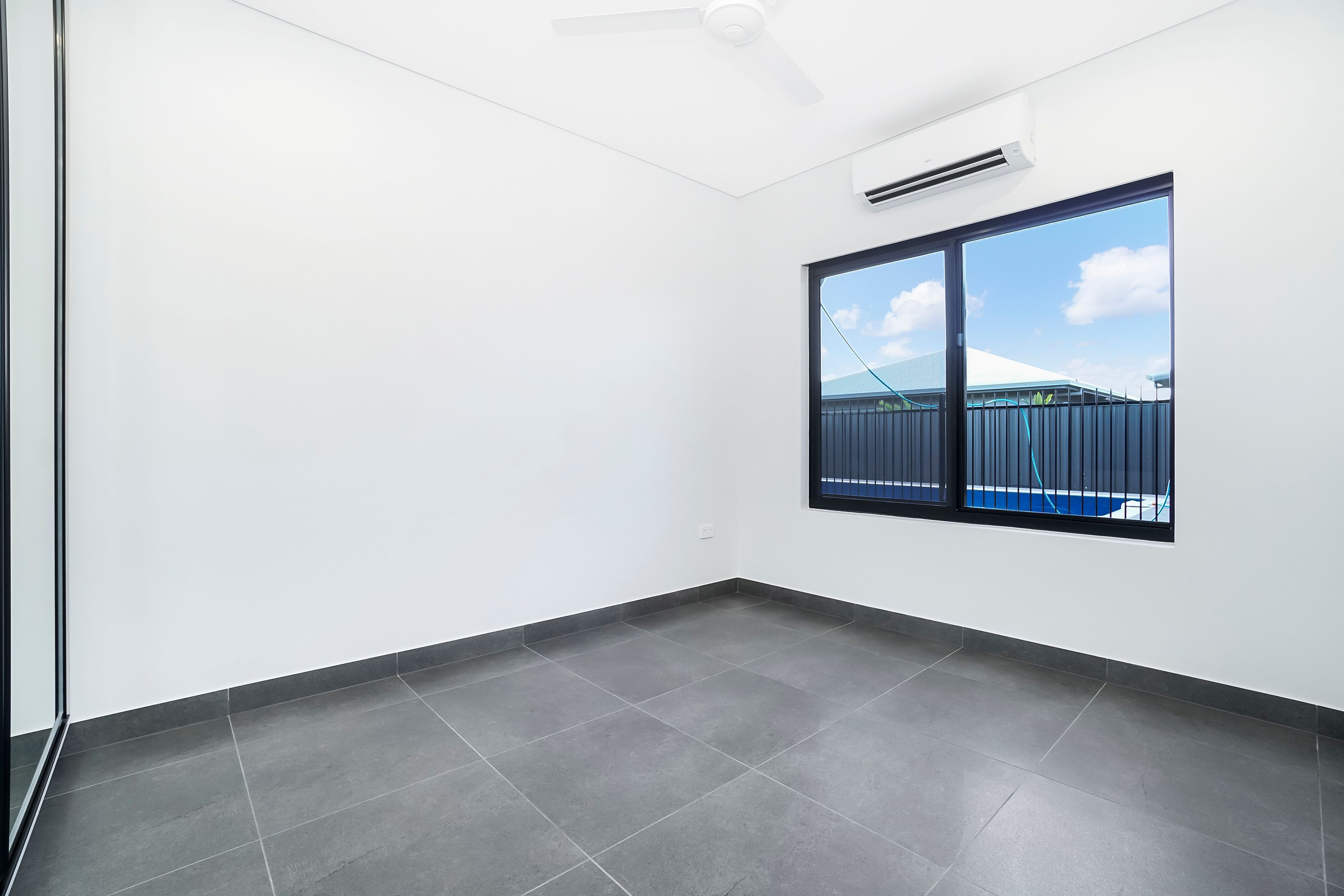 17 Letts Crescent — photo 14 of 19