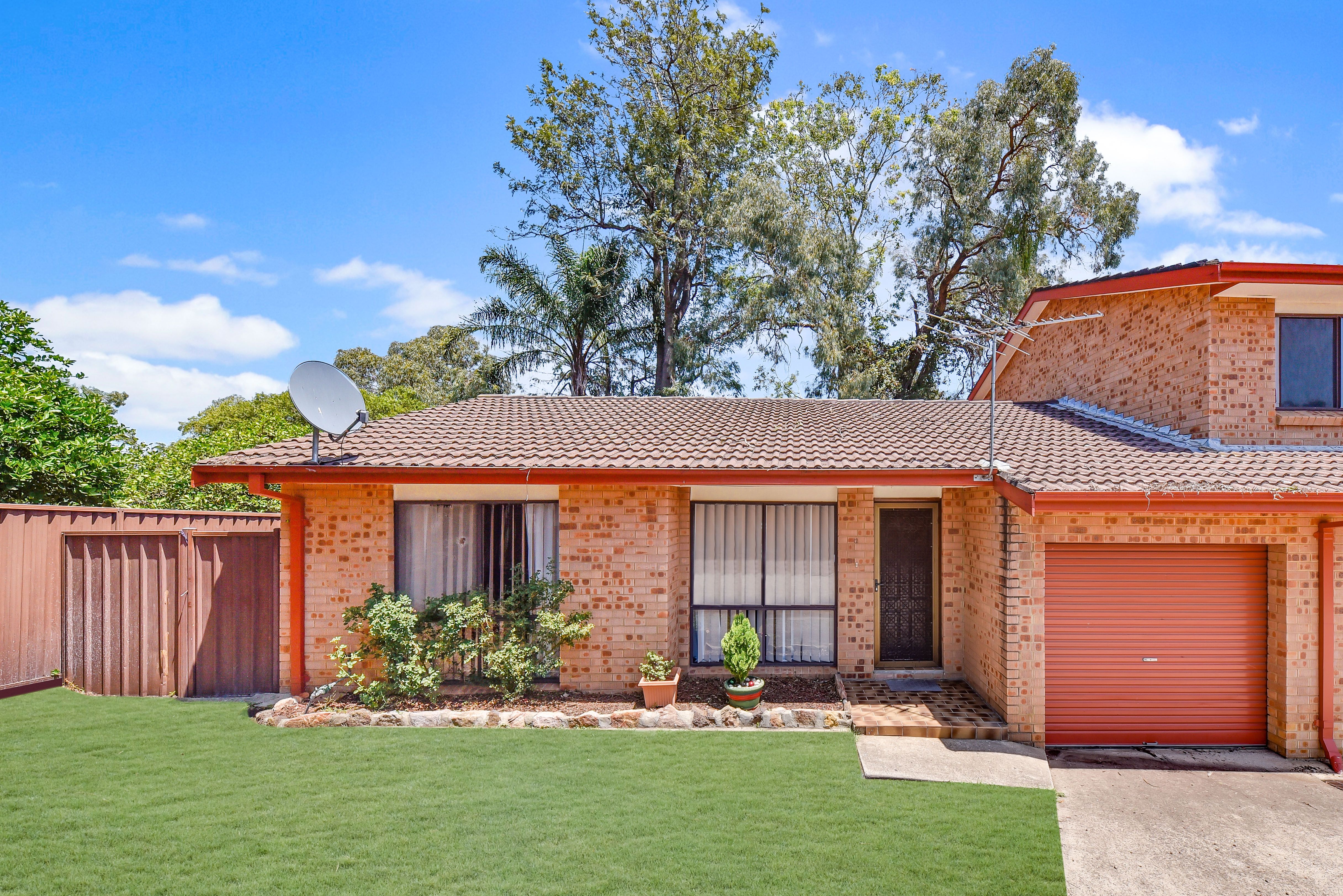 12/3 First Avenue, Macquarie Fields NSW 2564