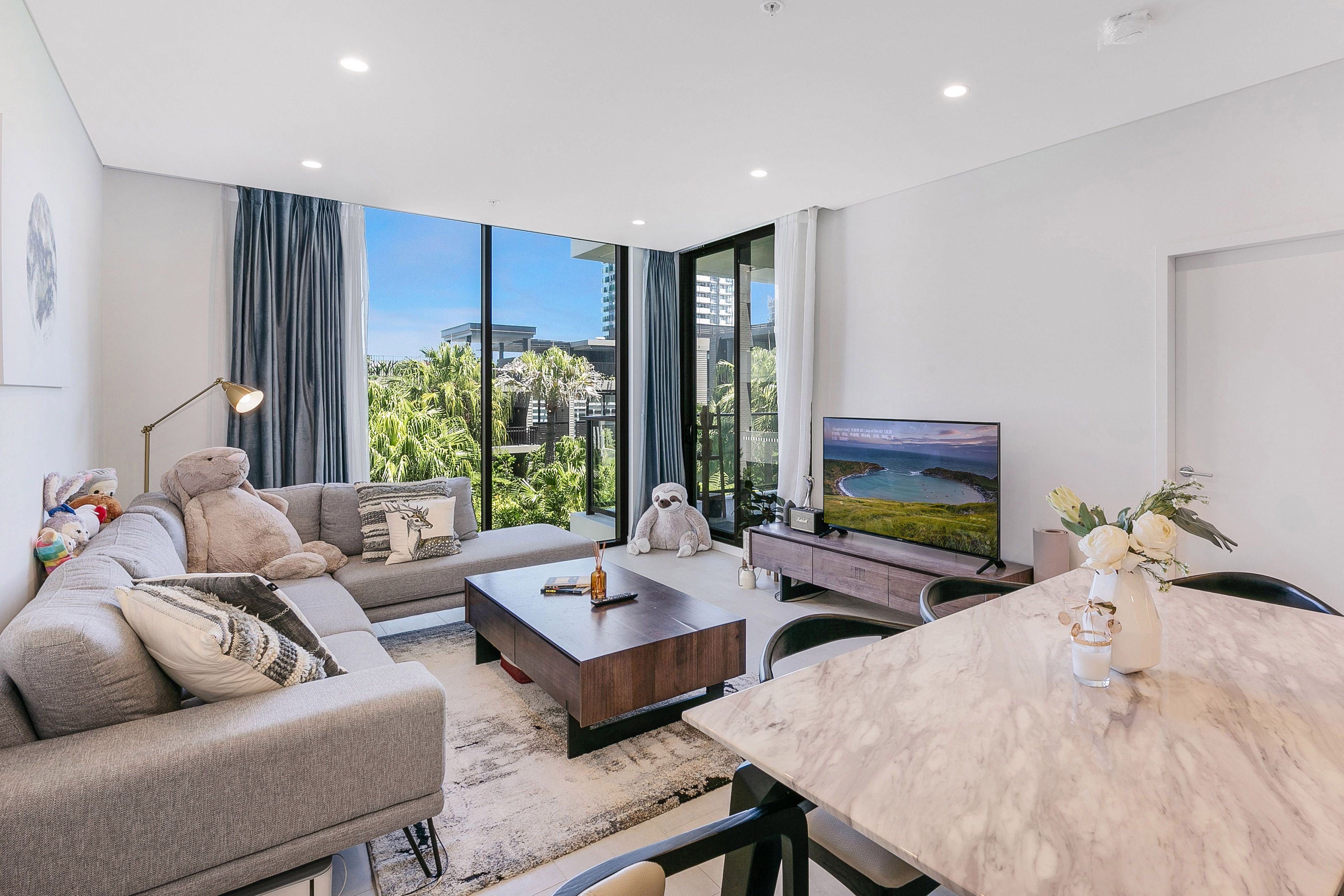 2407/17 Lachlan Street, Waterloo, NSW 2017