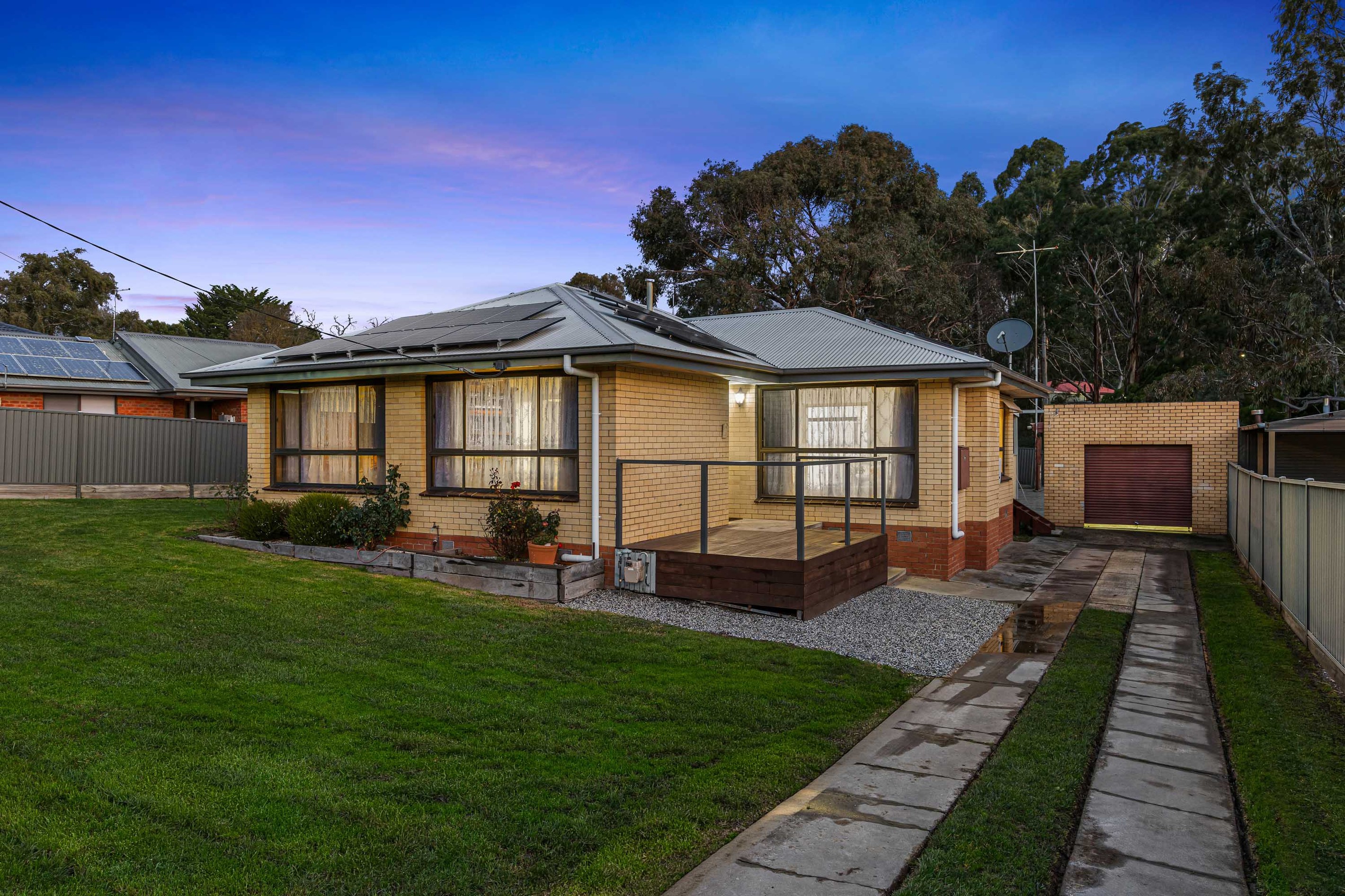 206 Melbourne Road, Brown Hill, VIC 3350
