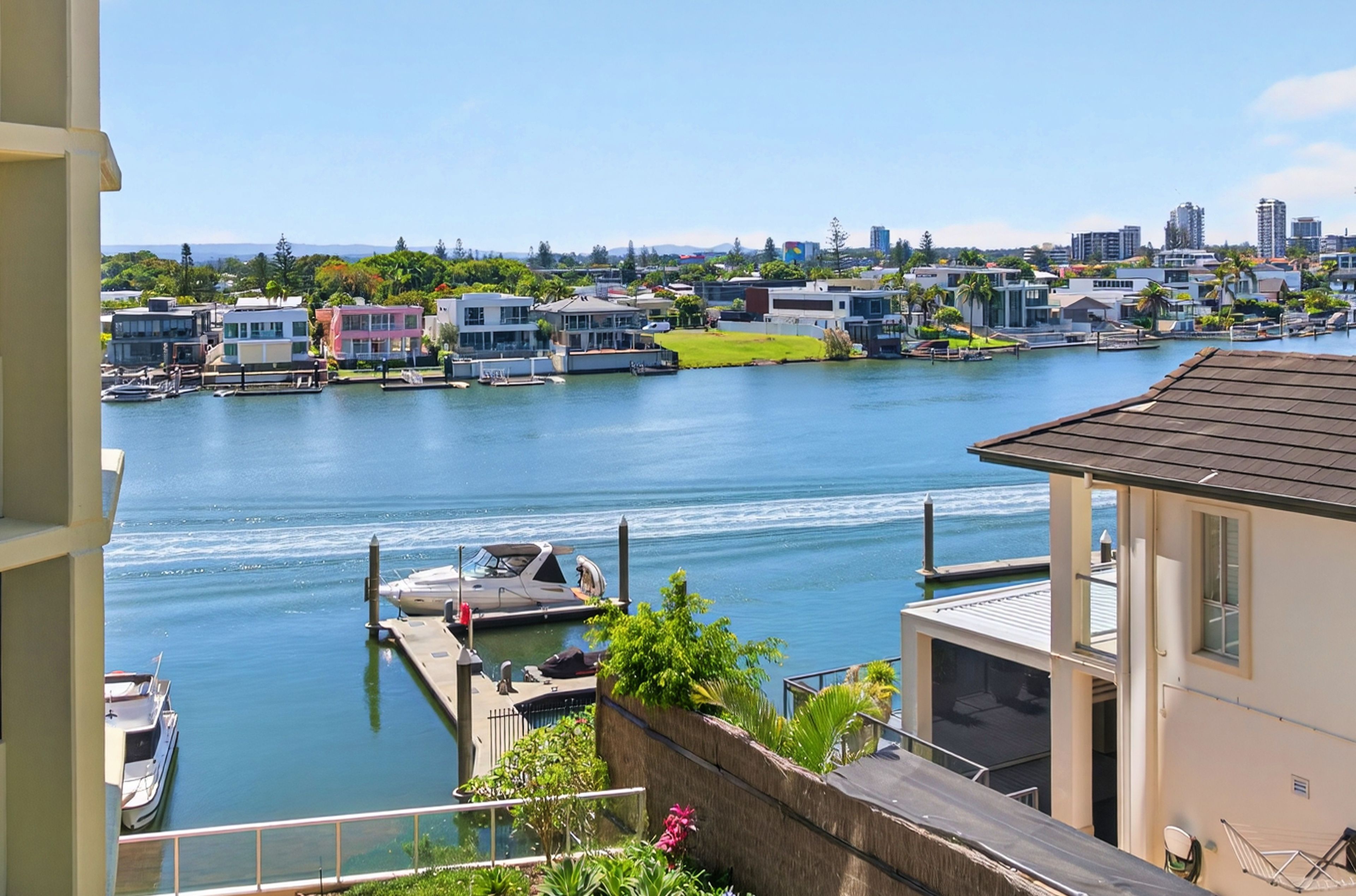 11/2890 Gold Coast Highway, Surfers Paradise, QLD 4217