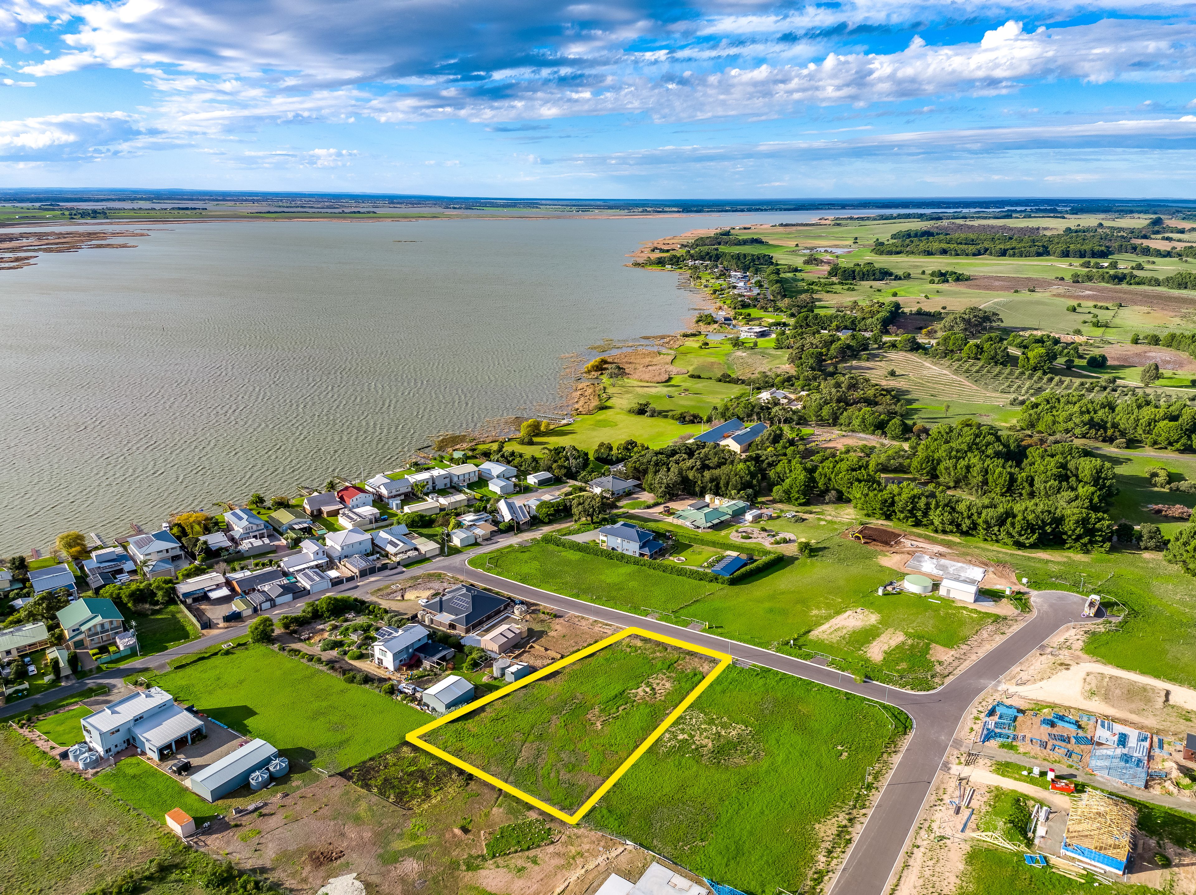 2 Hornsby Rise, Hindmarsh Island, SA 5214 Sold Land Ray White