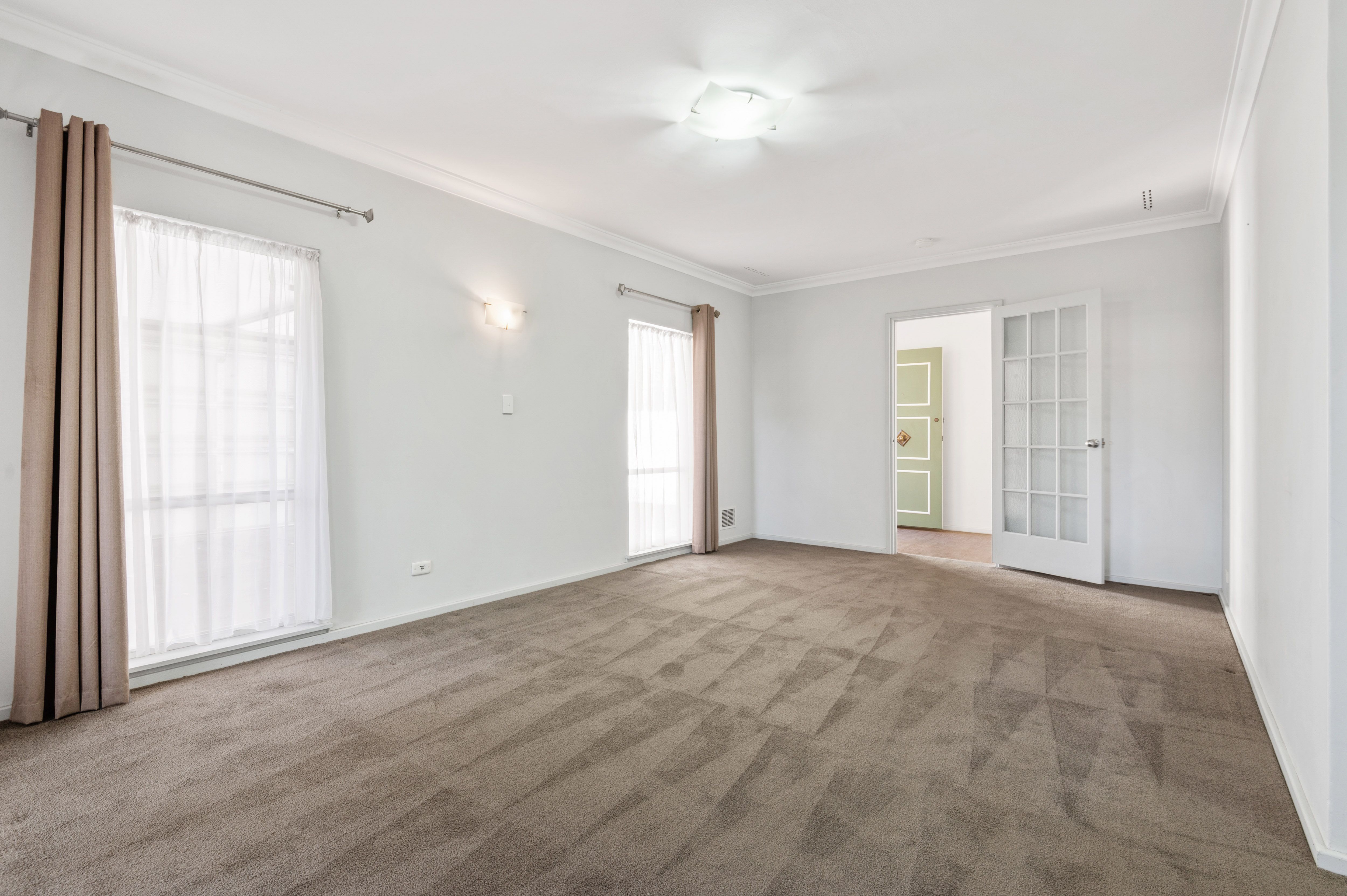 3 Regency Drive — photo 8 of 12