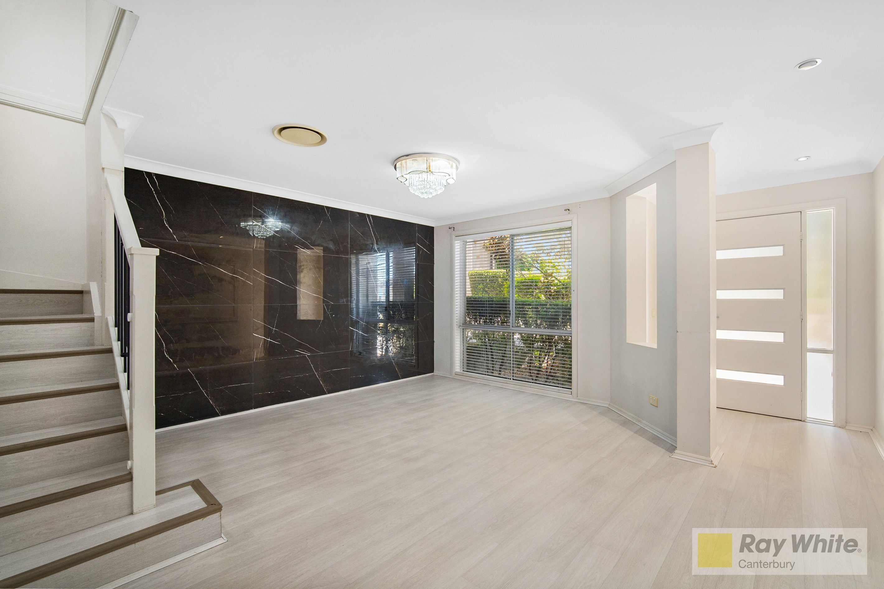 17 Eucalyptus Court, Picnic Point, NSW 2213