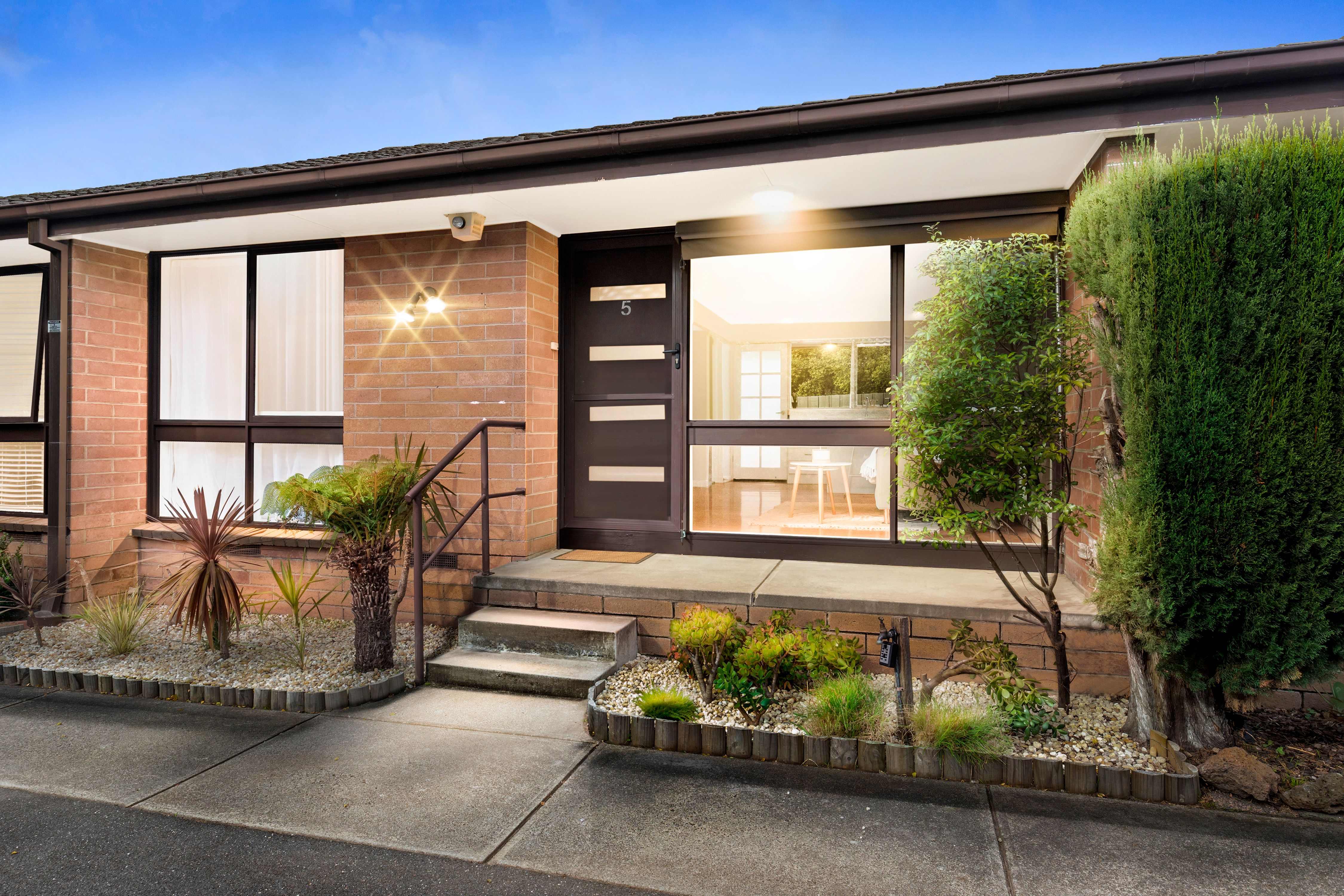 23 Cranbourne Road, Frankston VIC 3199
