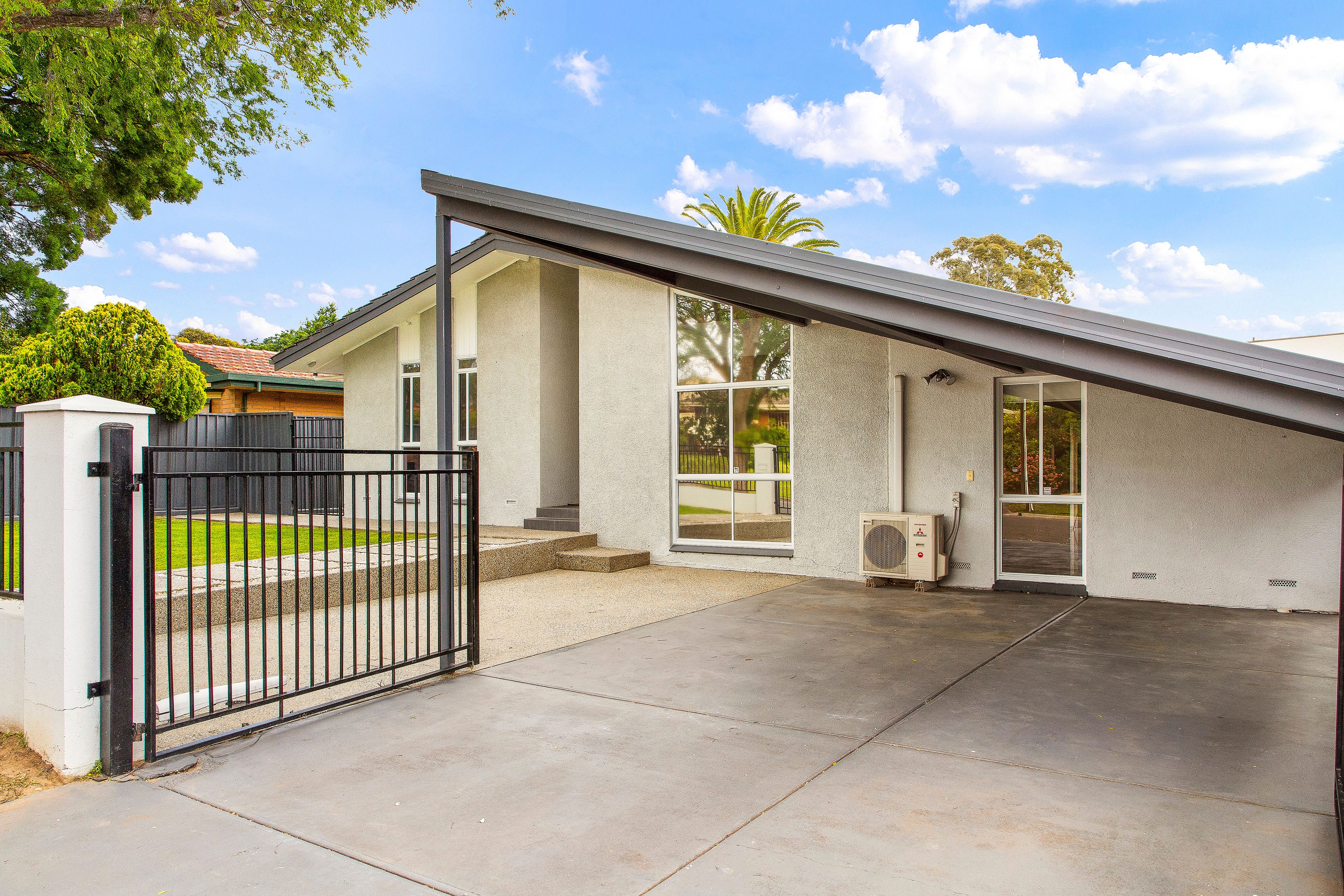 10 Carsten Court, Modbury, SA 5092