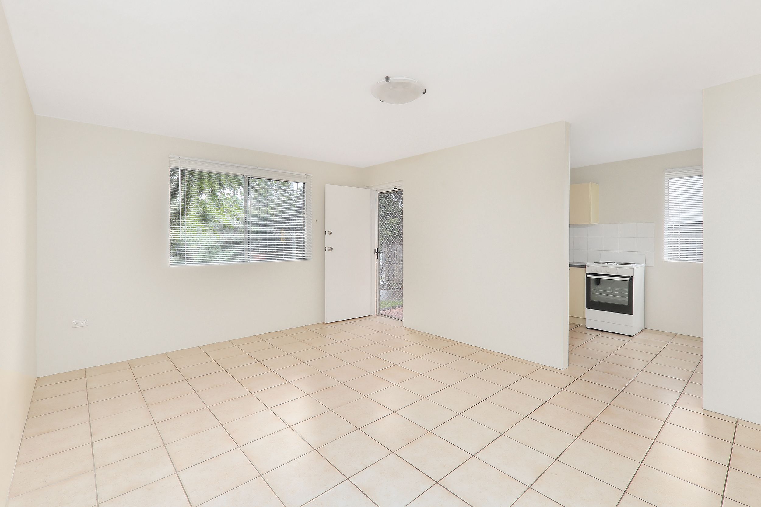 1/80 Gainsborough Street, Moorooka, QLD 4105