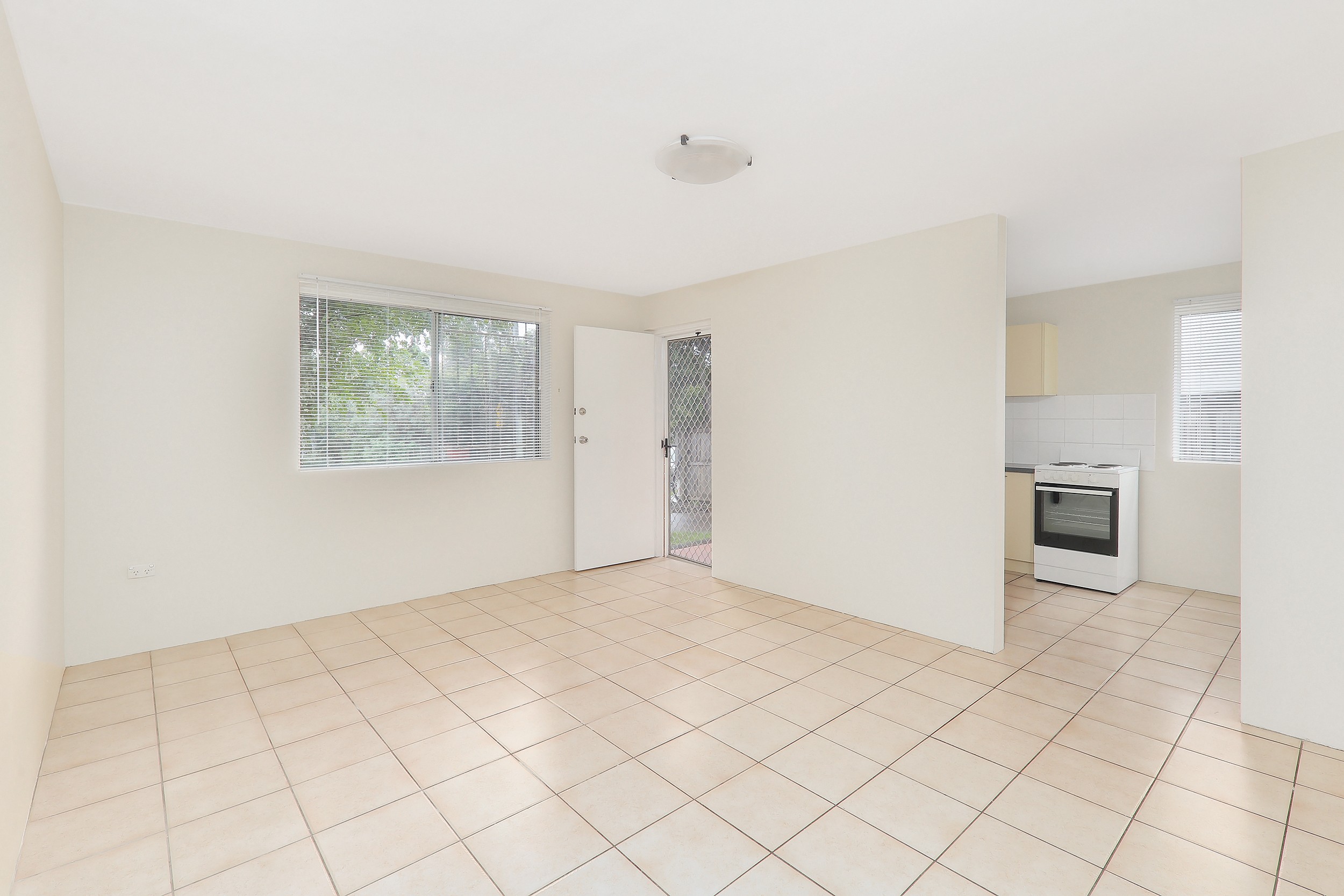 1/80 Gainsborough Street, Moorooka, QLD 4105