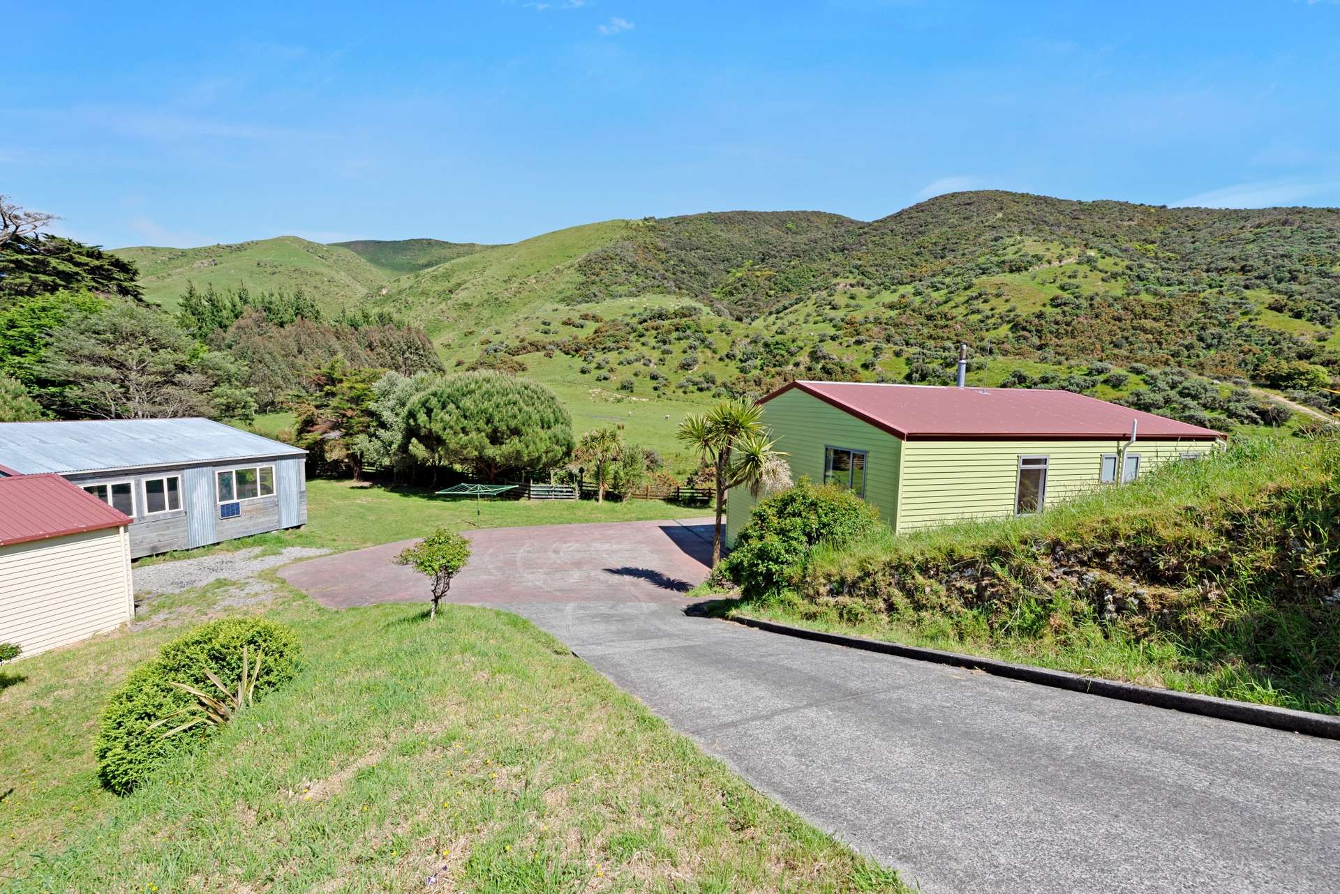 60 South Makara Road photo 1