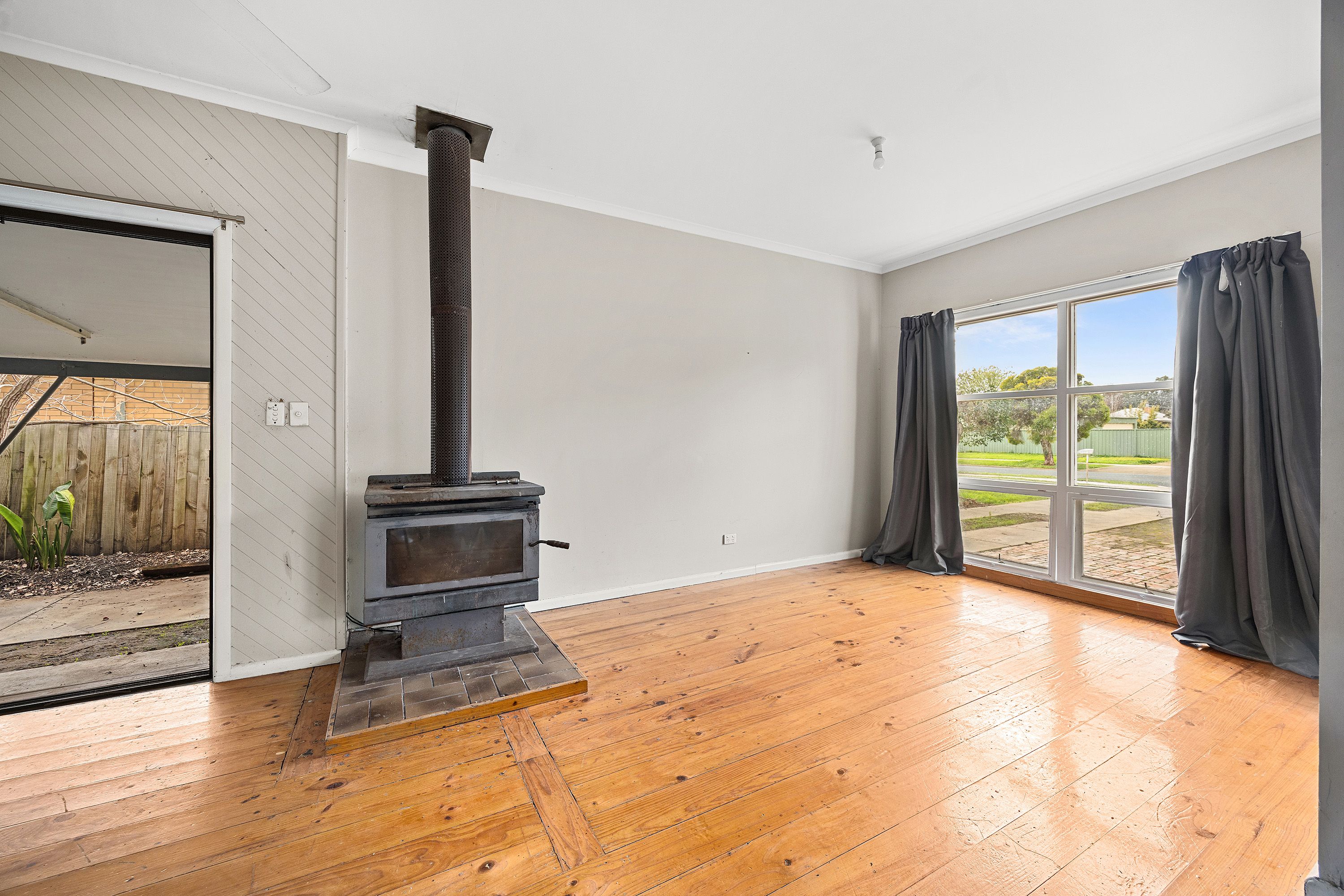 33 McIntosh Street — photo 3 of 15