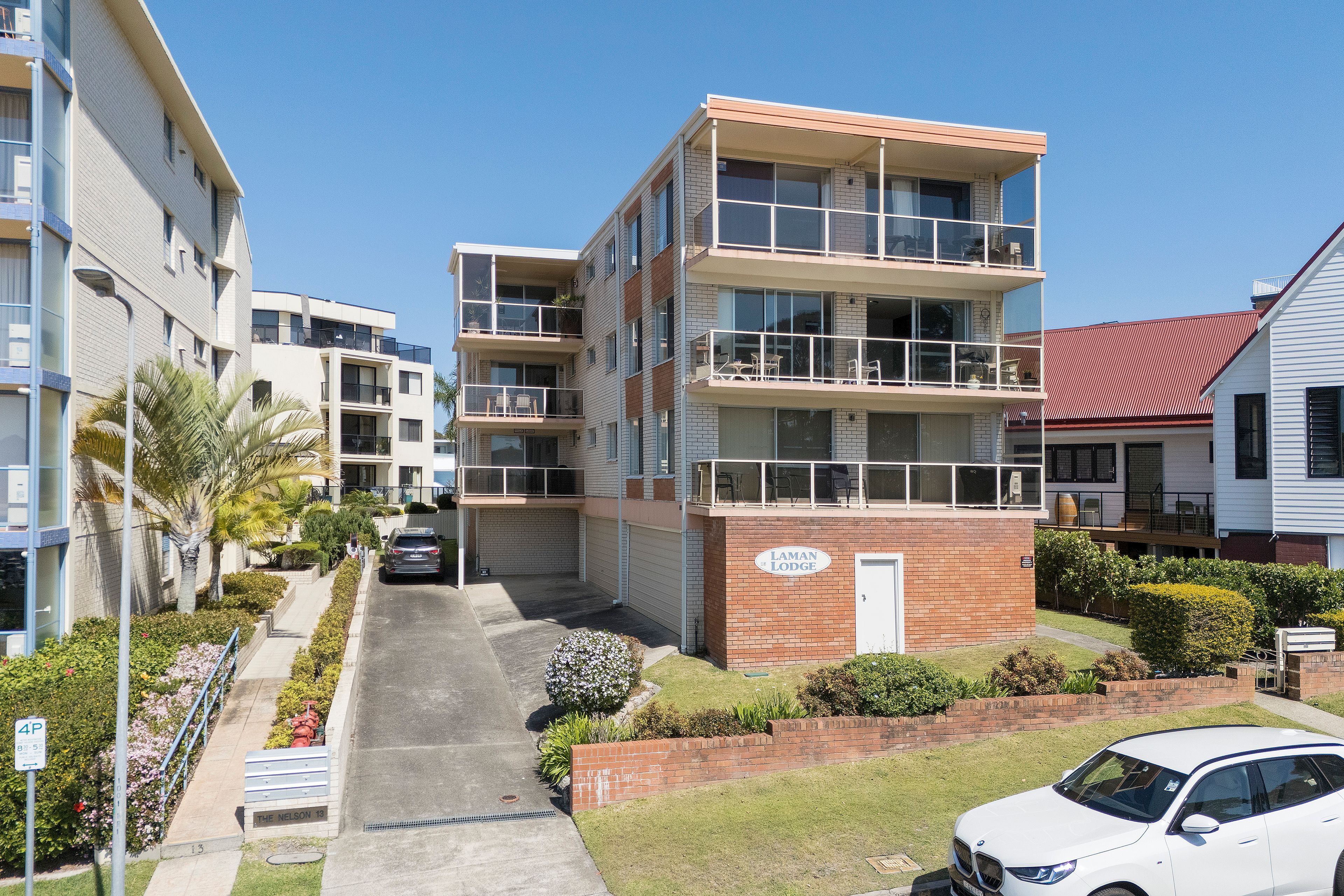 4/15 Laman Street — photo 5 of 23